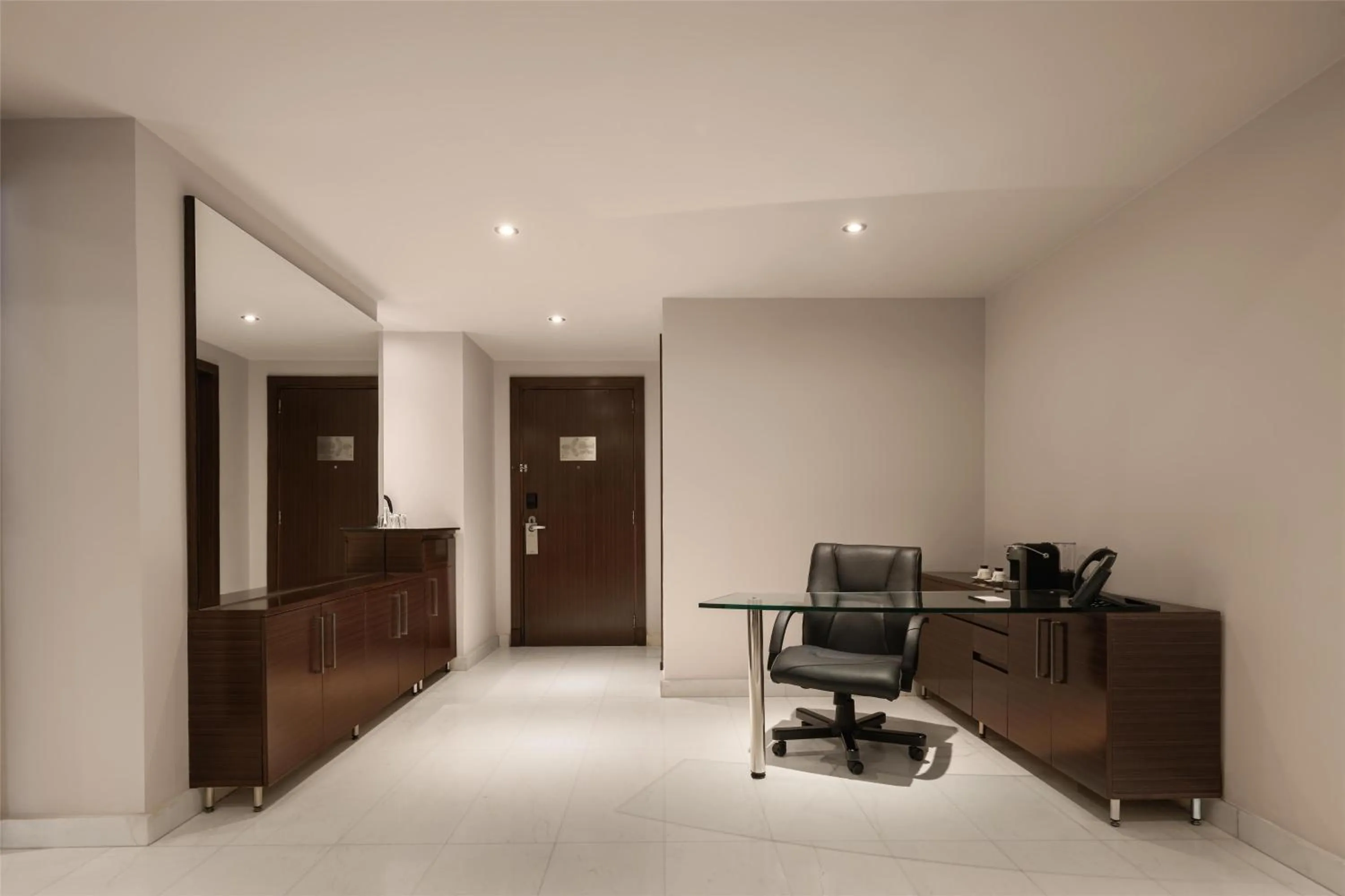 Photo of the whole room in Dusit Thani LakeView Cairo