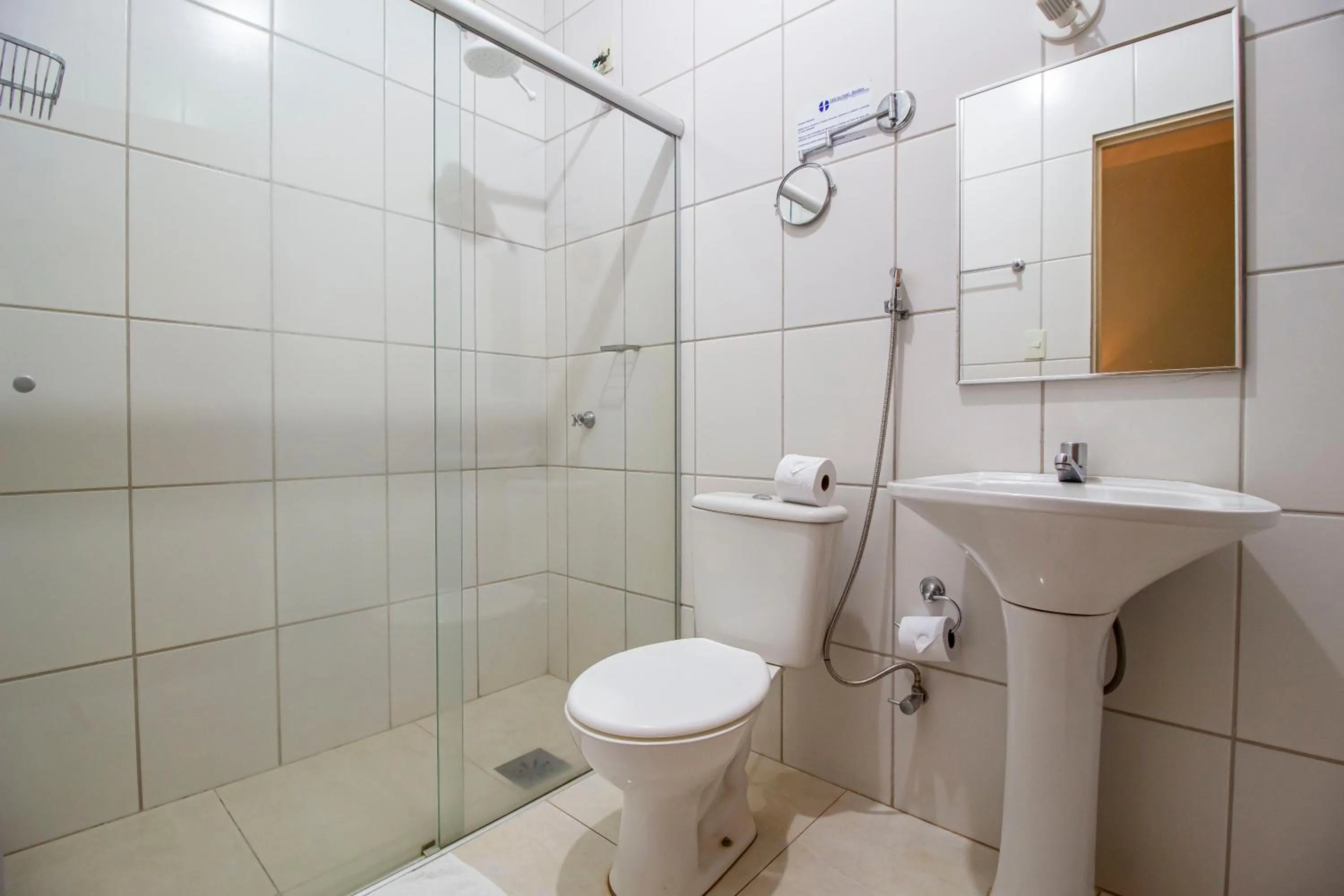 Bathroom in Hotel Dan Inn Barretos by Nacional Inn