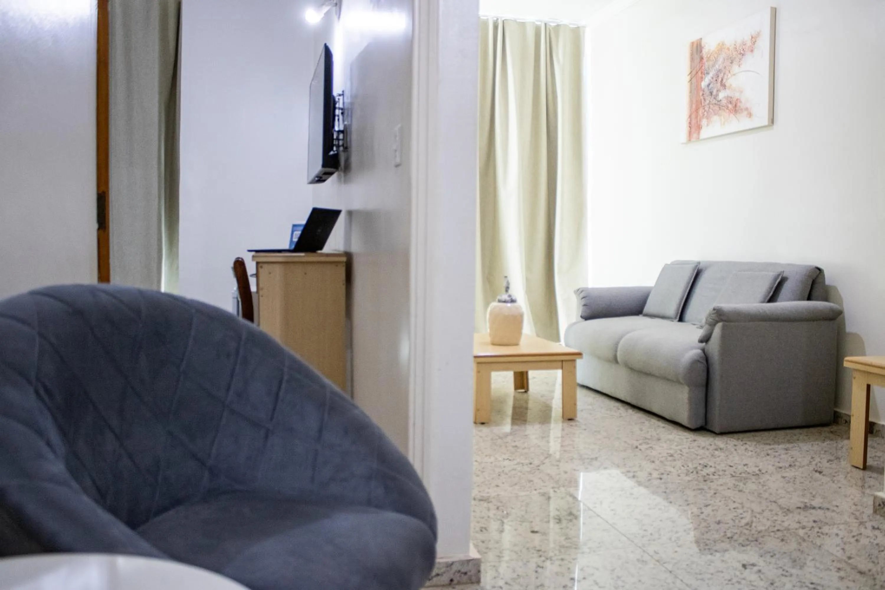 Seating area in Hotel Dan Inn Barretos by Nacional Inn