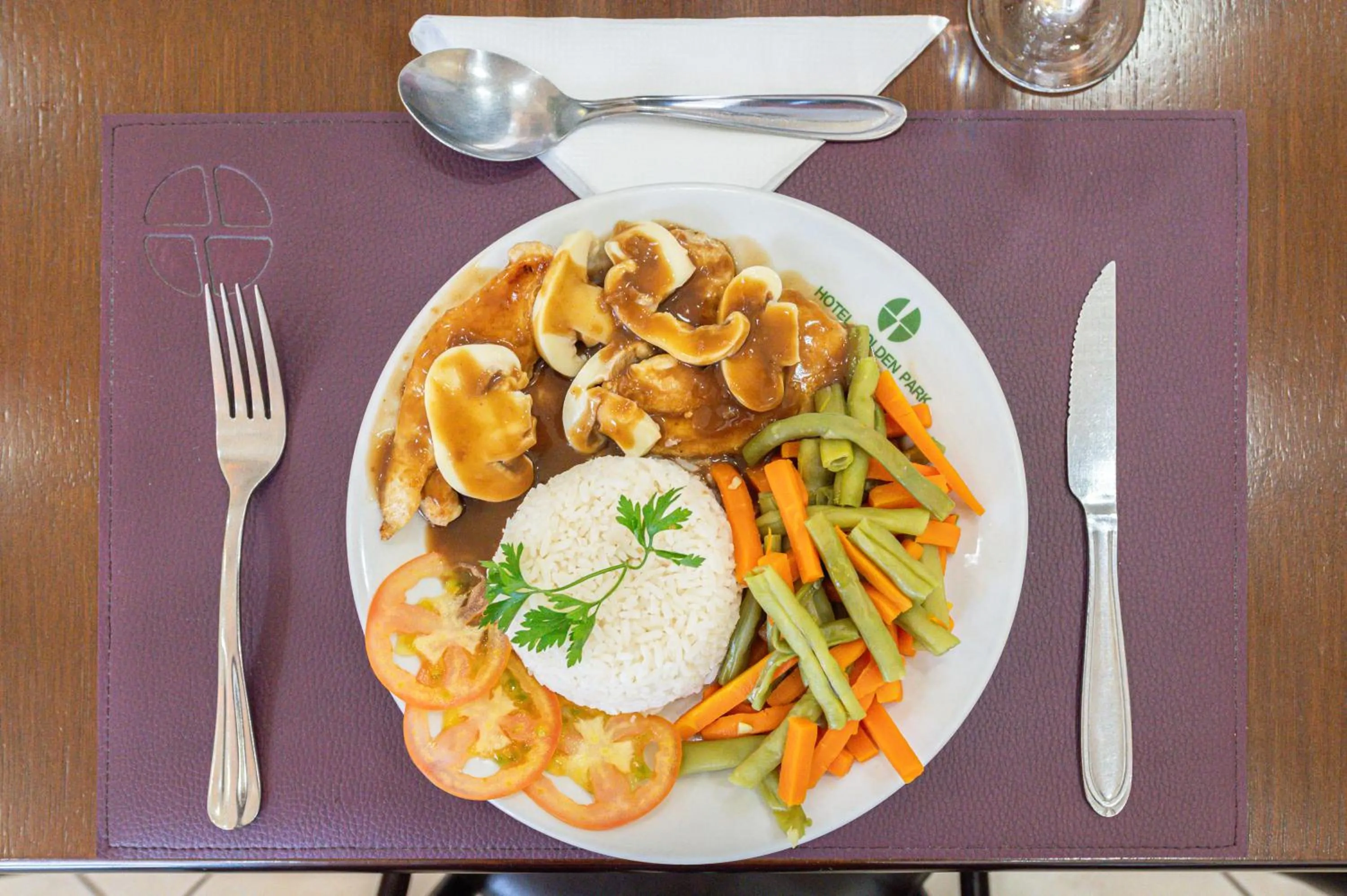 Restaurant/places to eat in Hotel Golden Park Campinas Viracopos By Nacional Inn