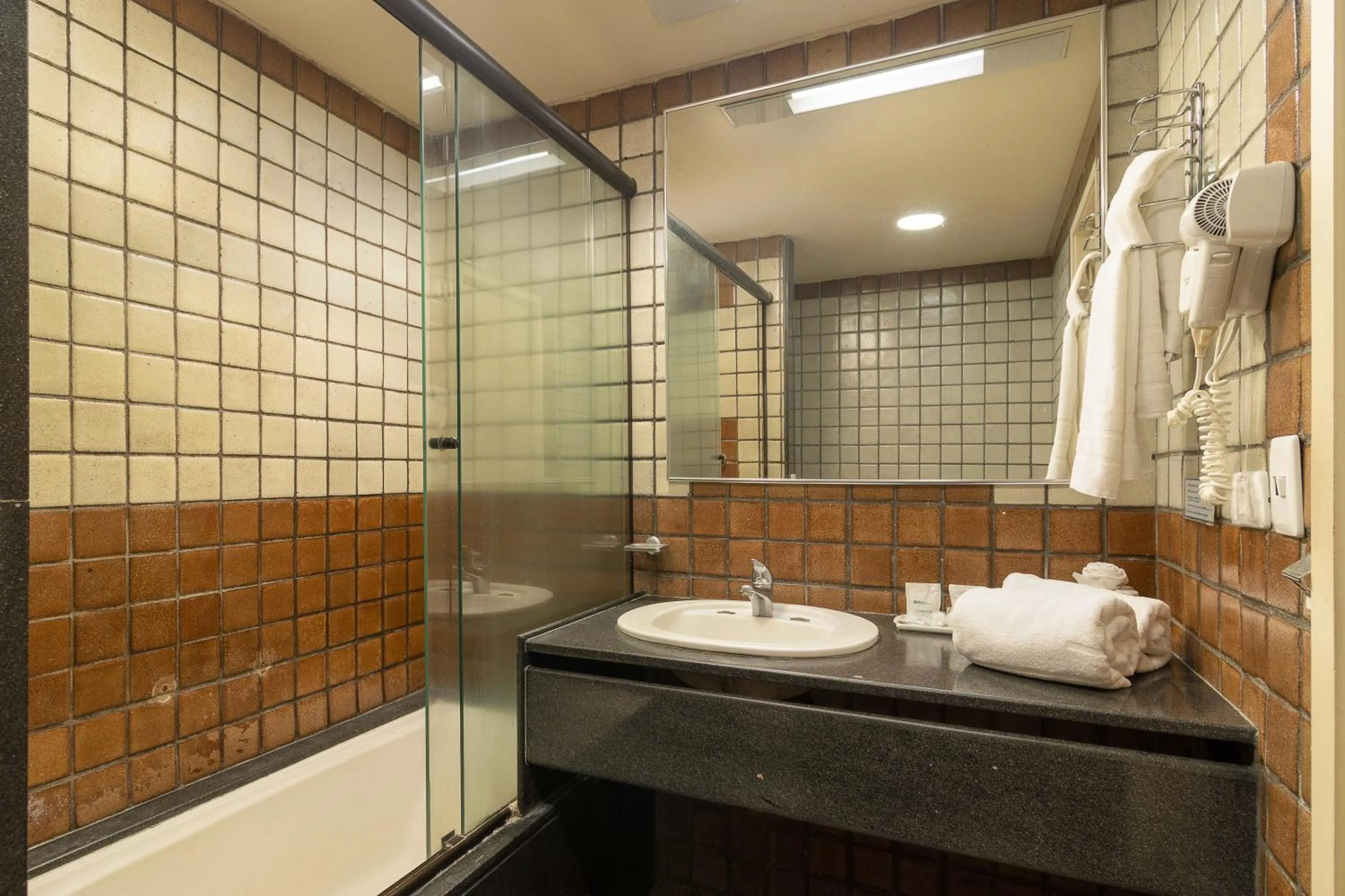 Shower in Hotel Dan Inn Mar Piedade - Grande Recife By Nacional Inn