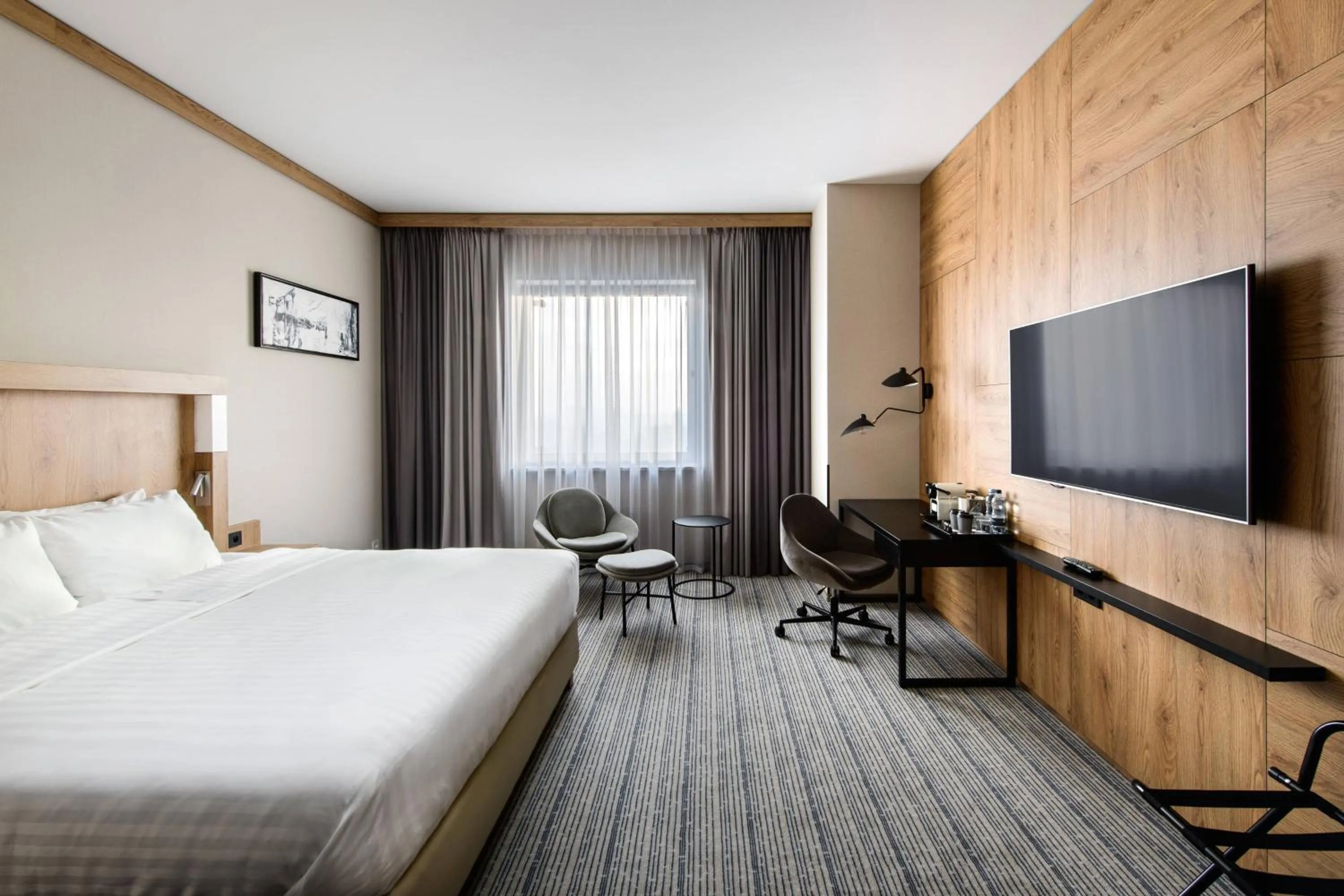 Photo of the whole room, Bed in Courtyard by Marriott Warsaw Airport