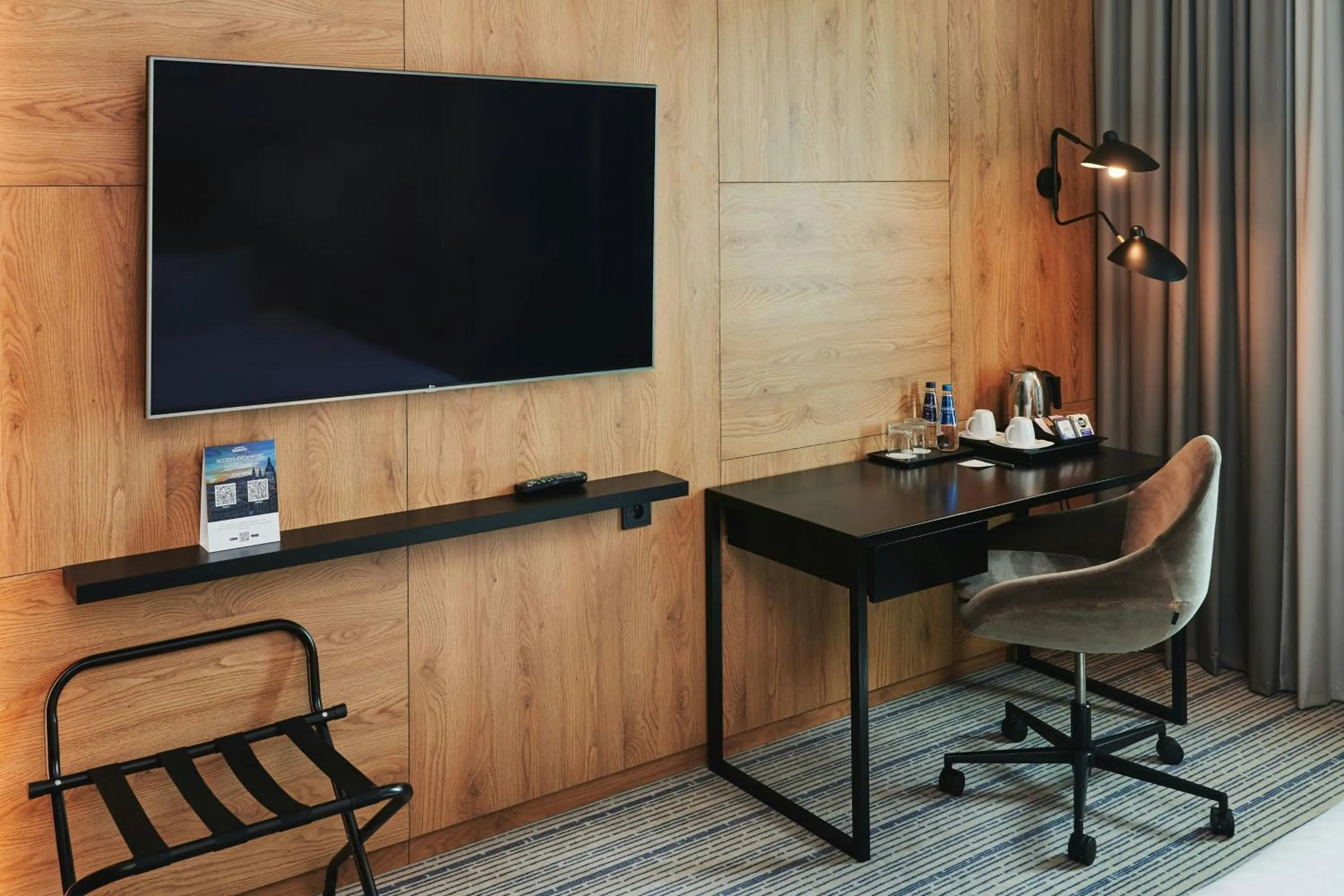 Photo of the whole room in Courtyard by Marriott Warsaw Airport