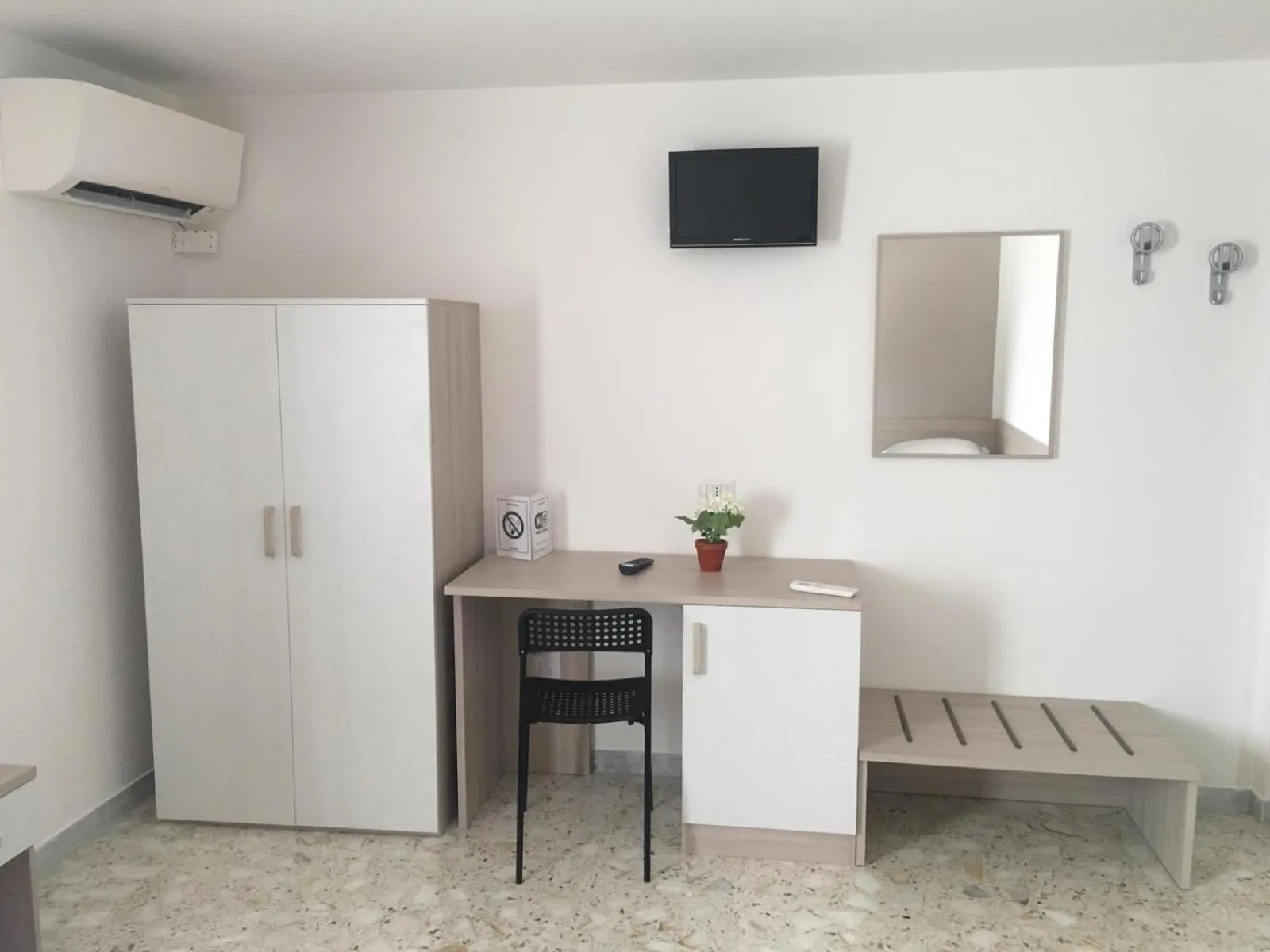 TV and multimedia in Piccolo Hotel Lamezia