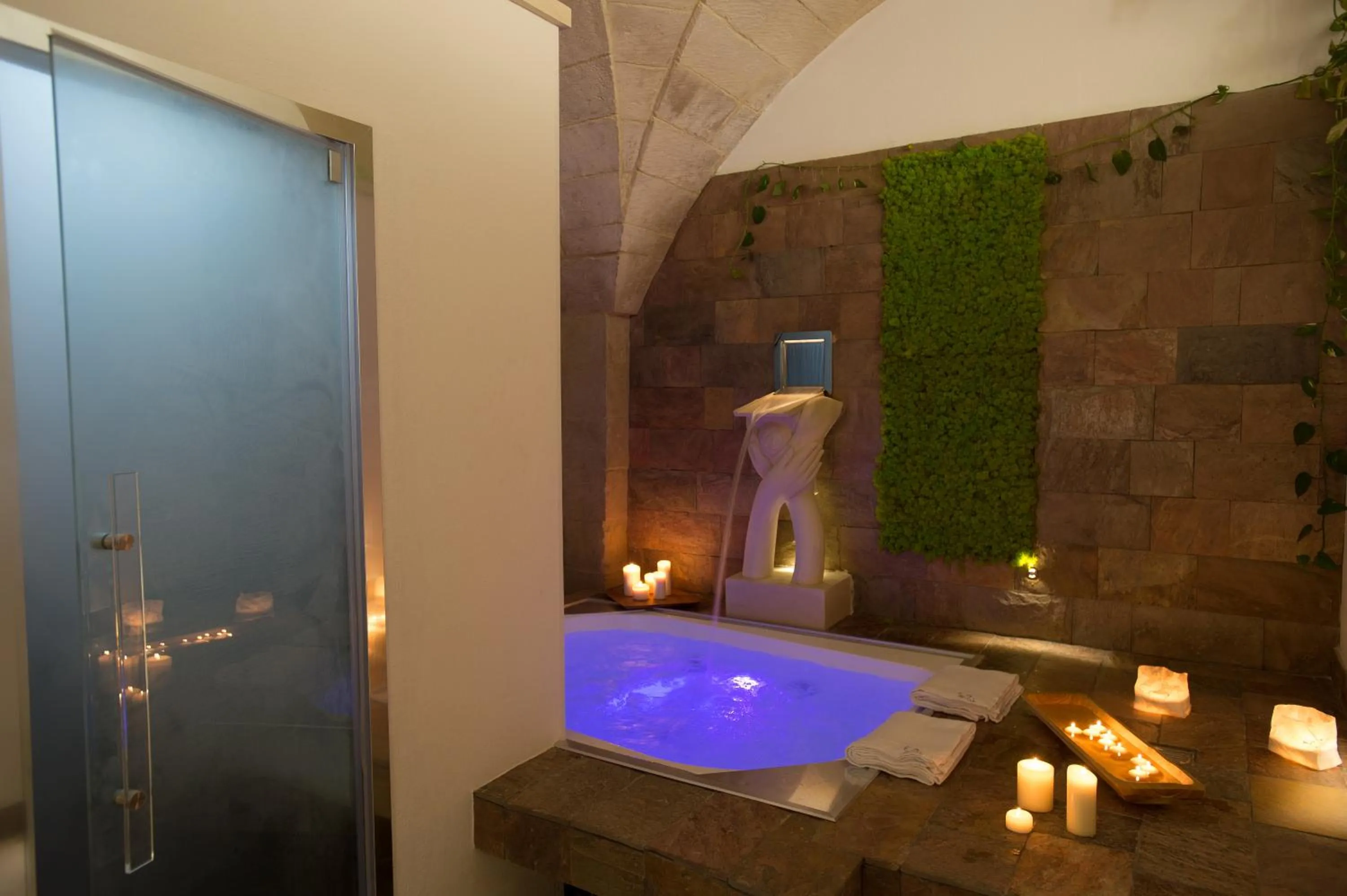 Hot Tub in Corte Campanile Boutique B&B