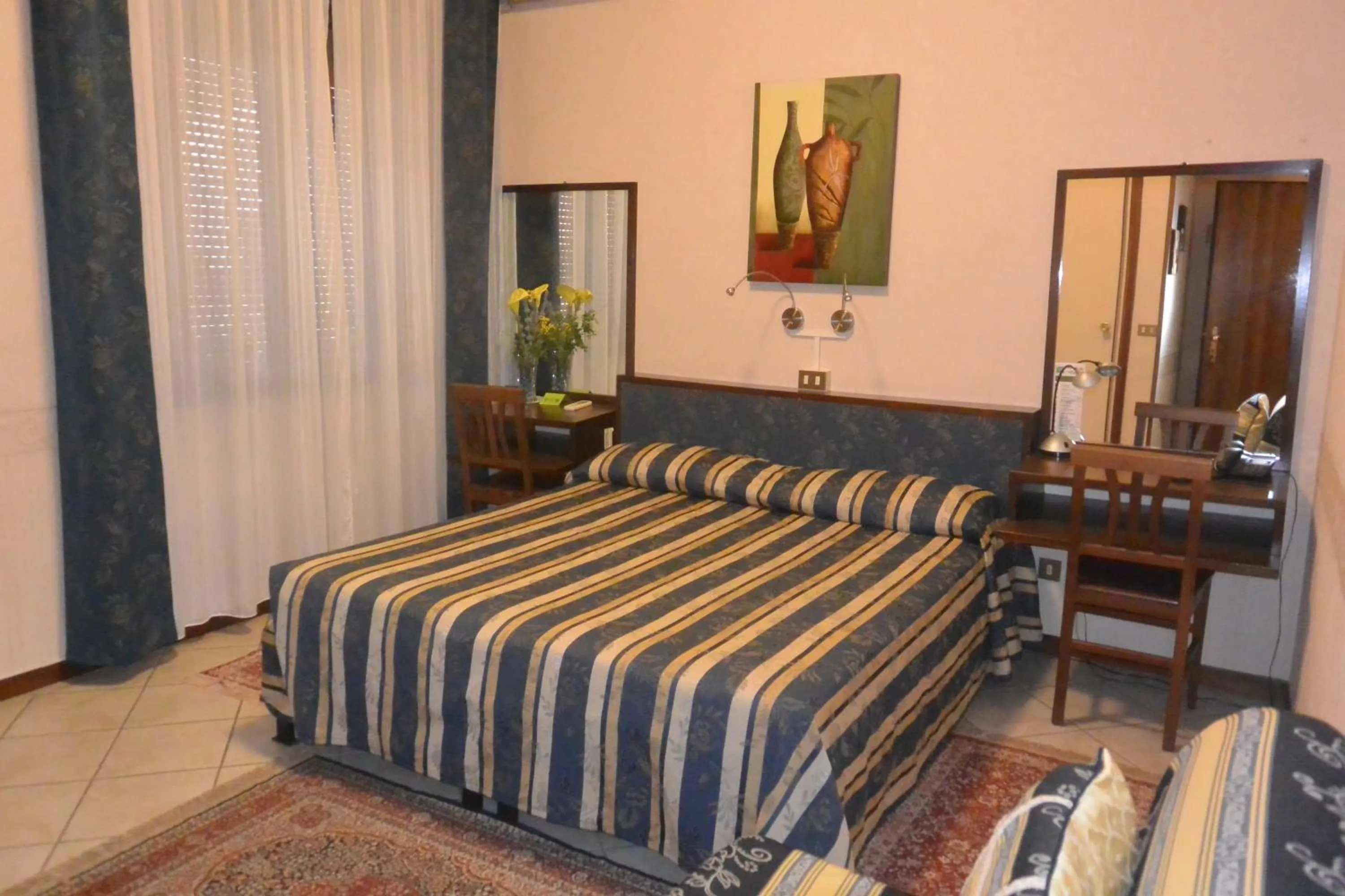 Bed in Hotel Italia City Center