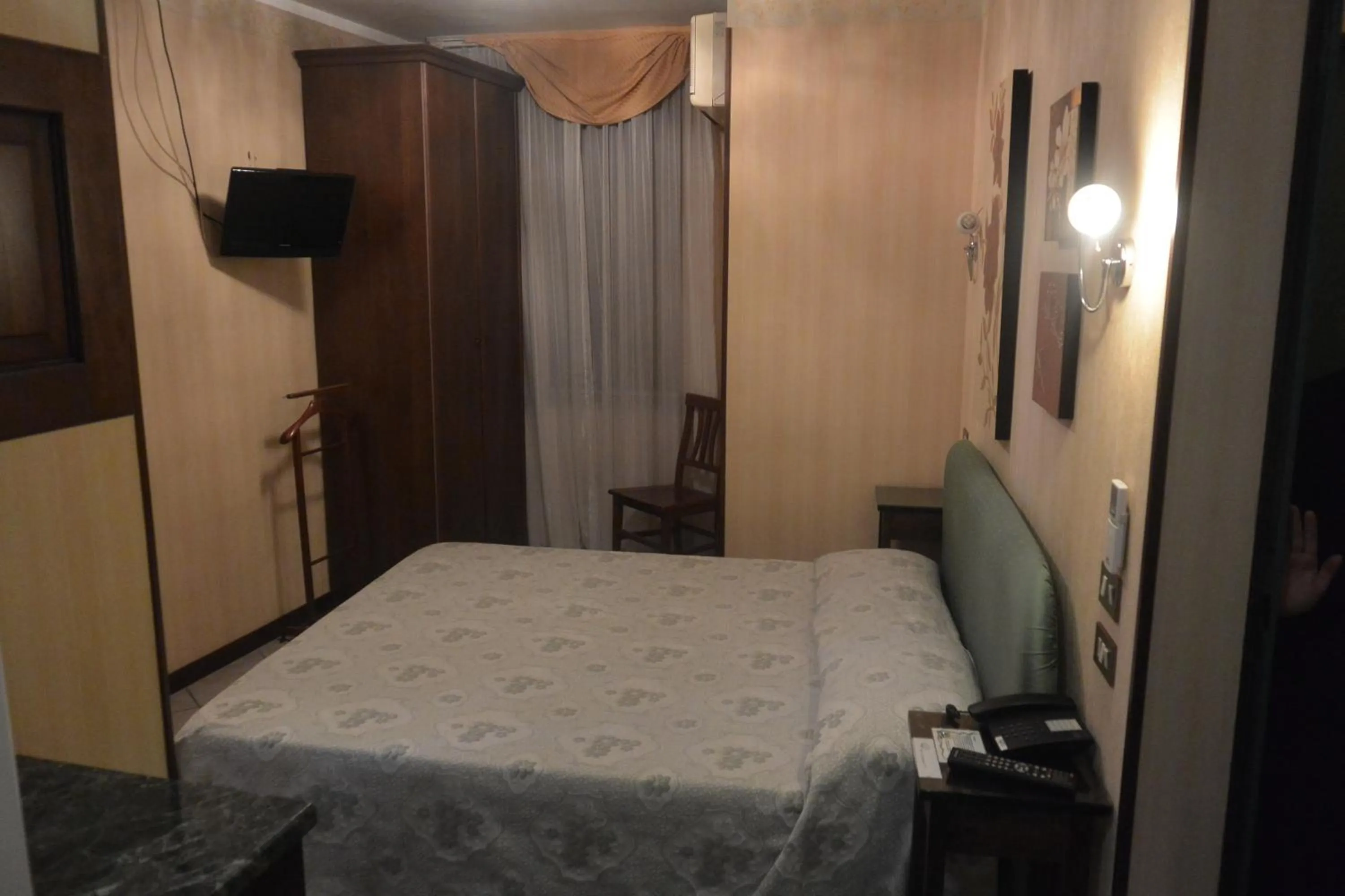 TV and multimedia, Bed in Hotel Italia City Center