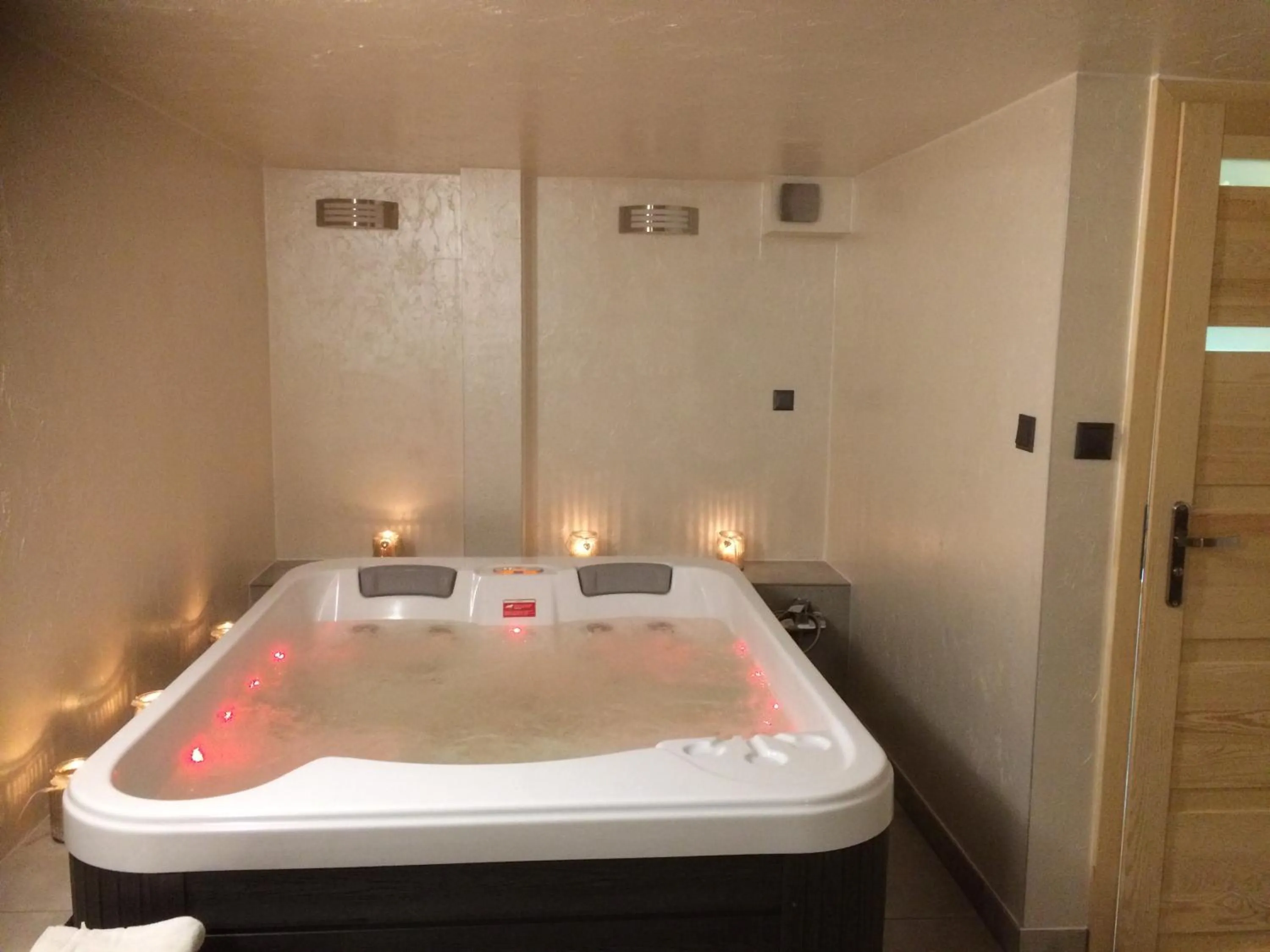 Hot Tub in Willa Amaretto