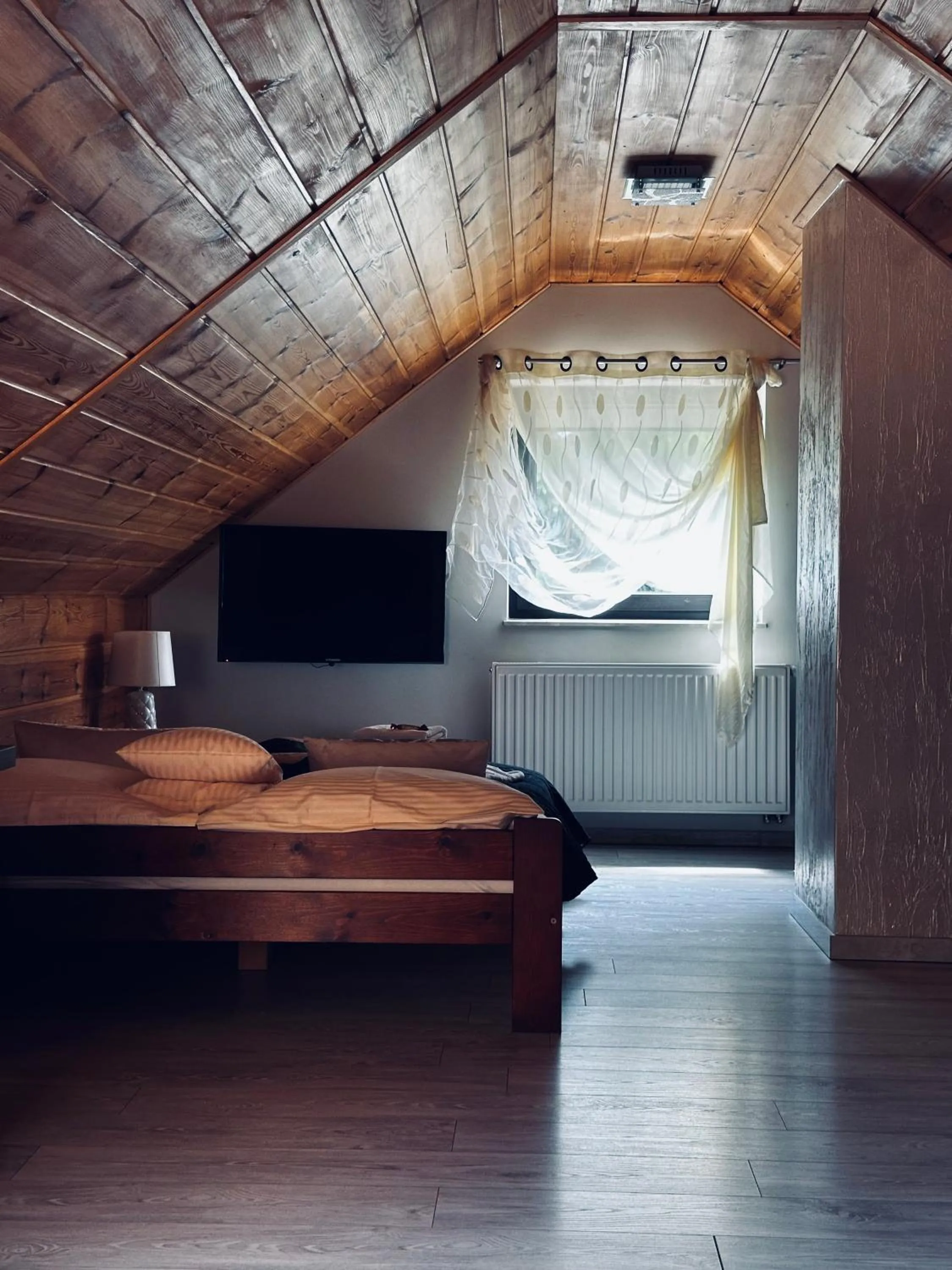 Bed in Willa Amaretto