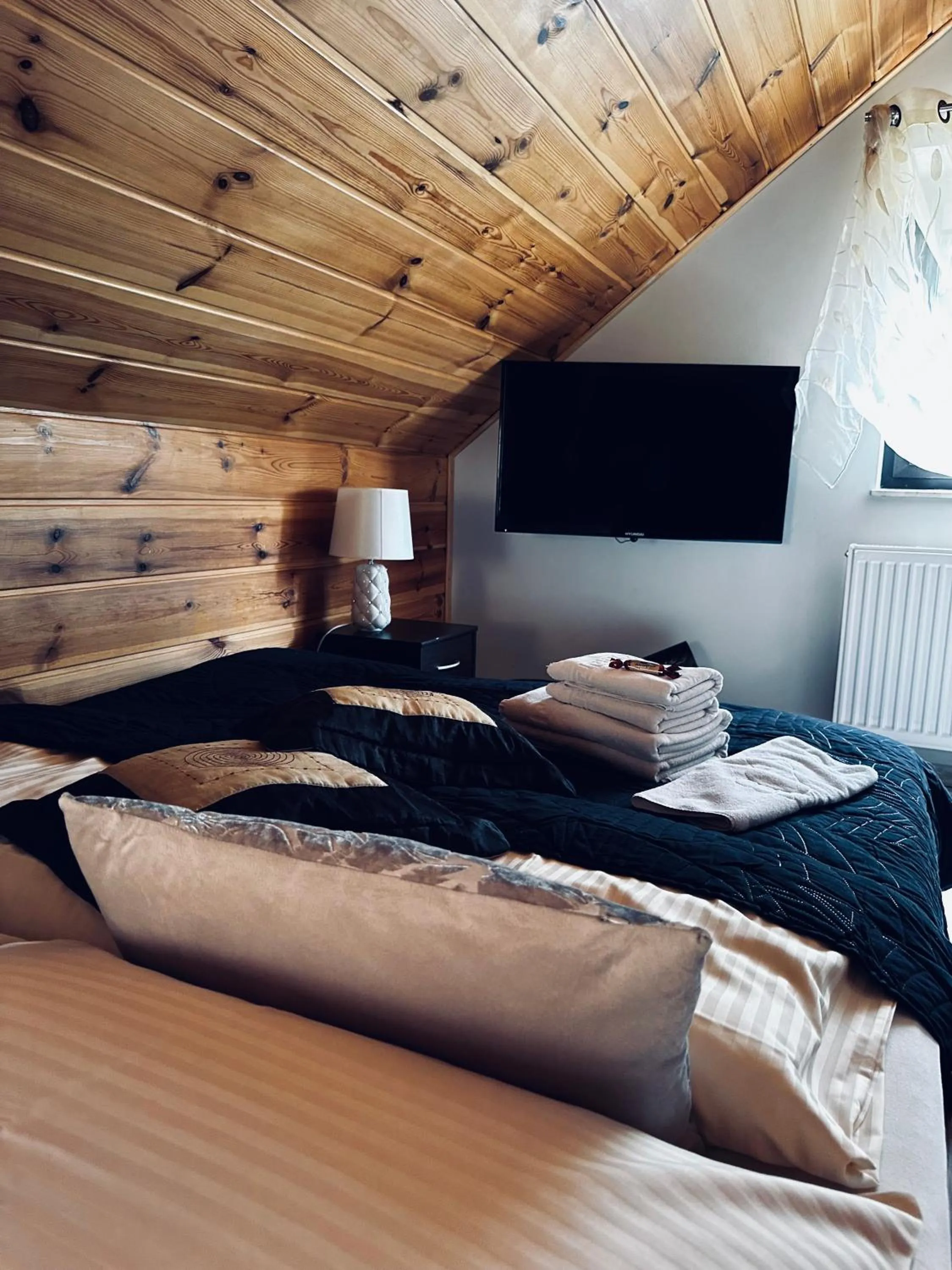 Bed in Willa Amaretto