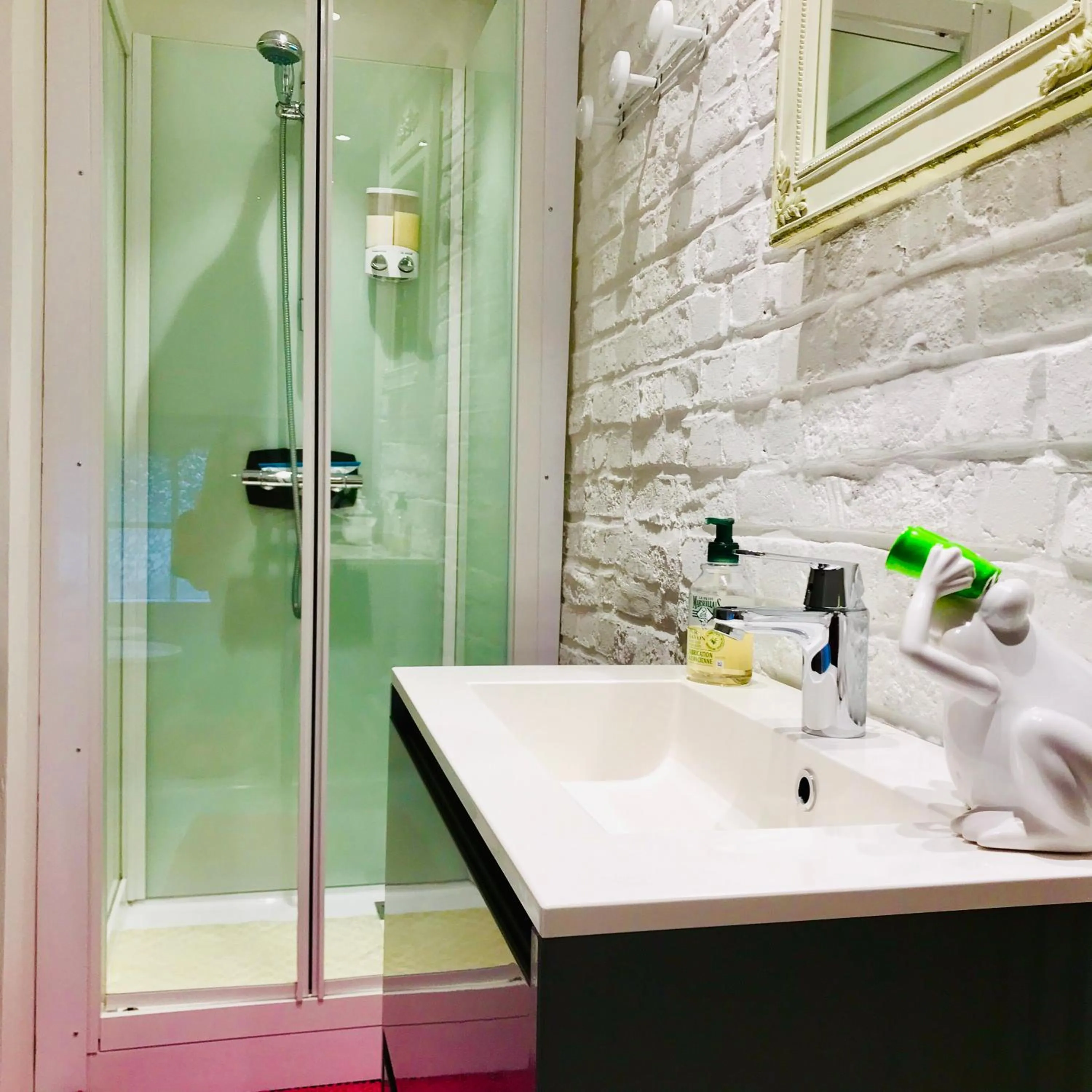 Shower in Les 3 Tilleuls