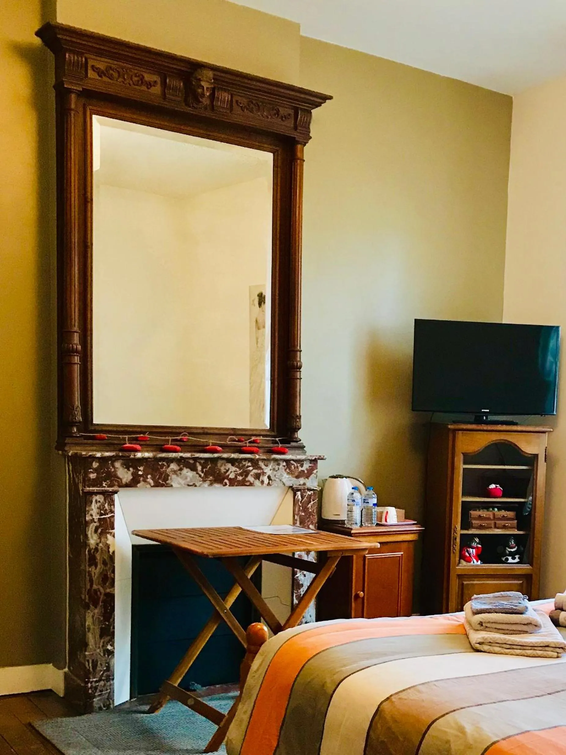 Bedroom, Bed in Les 3 Tilleuls