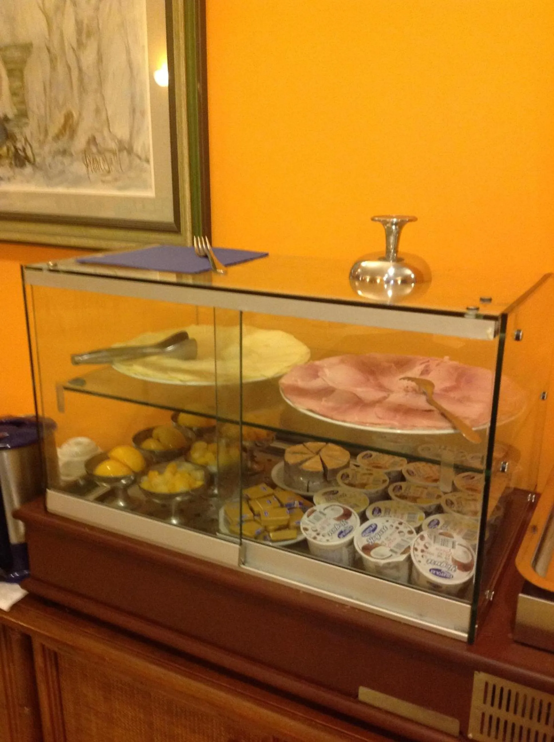 Restaurant/places to eat in Aer Hotel Malpensa