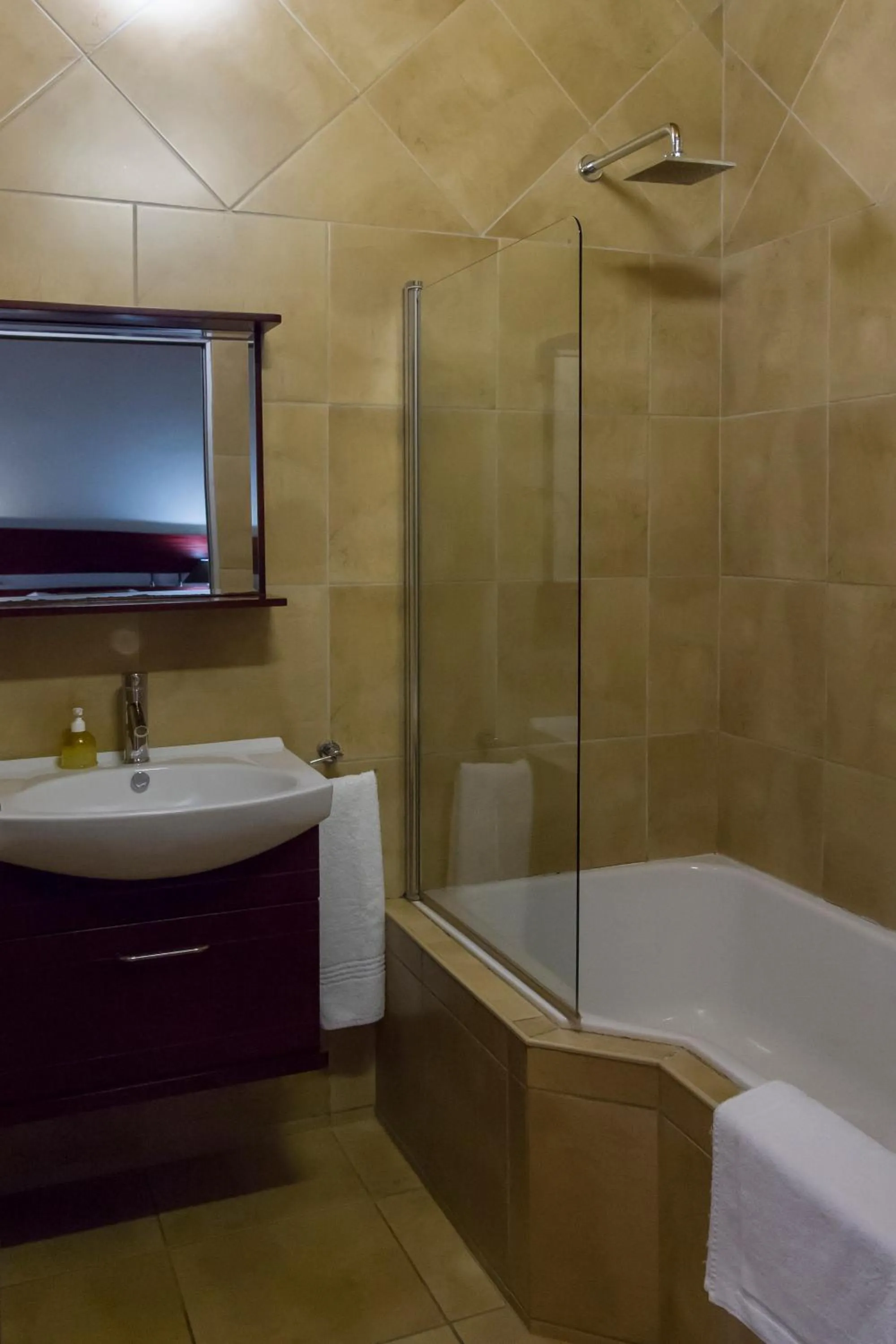 Bathroom in Bayswater Lodge