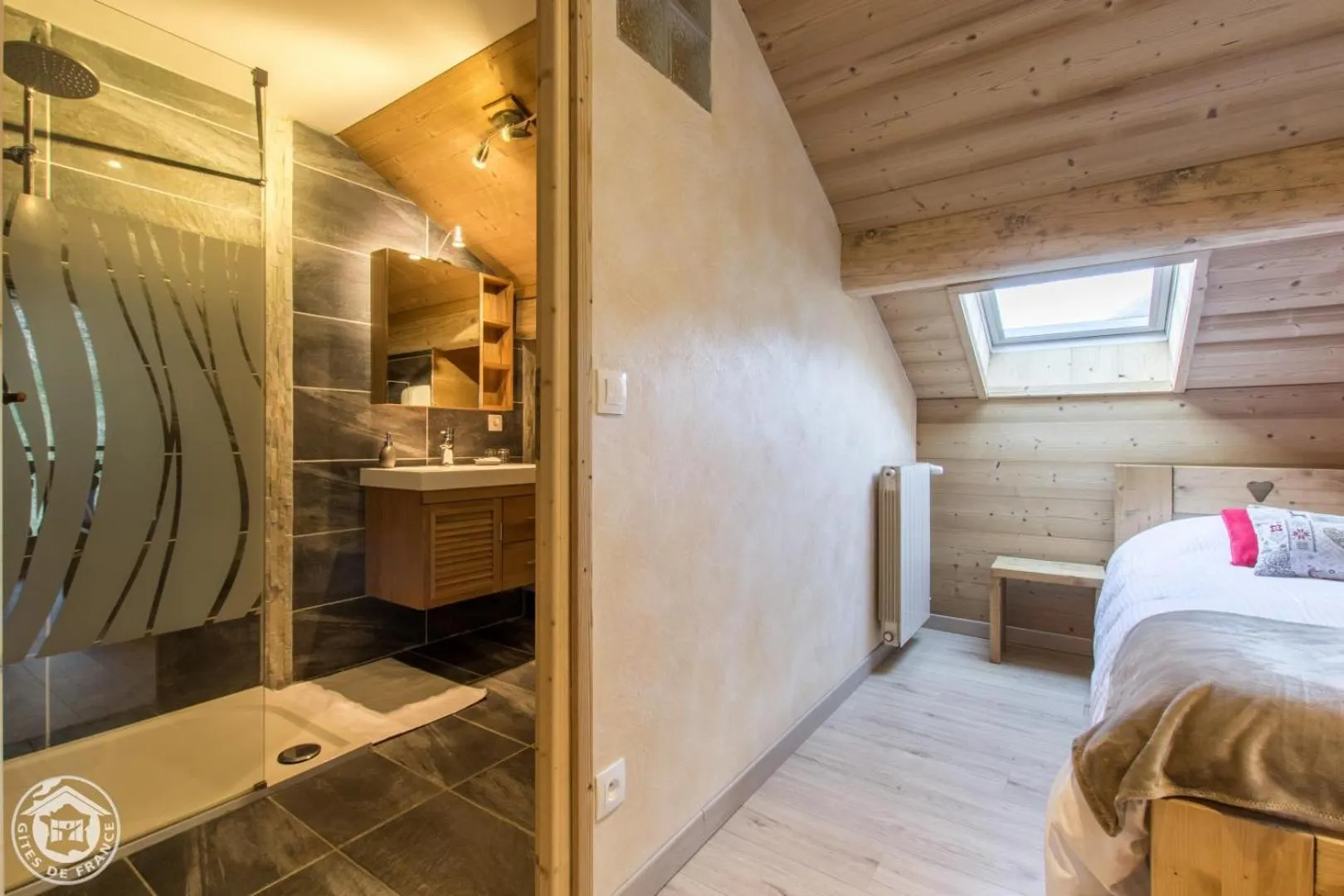 Bed in Auberge Du Fraizier