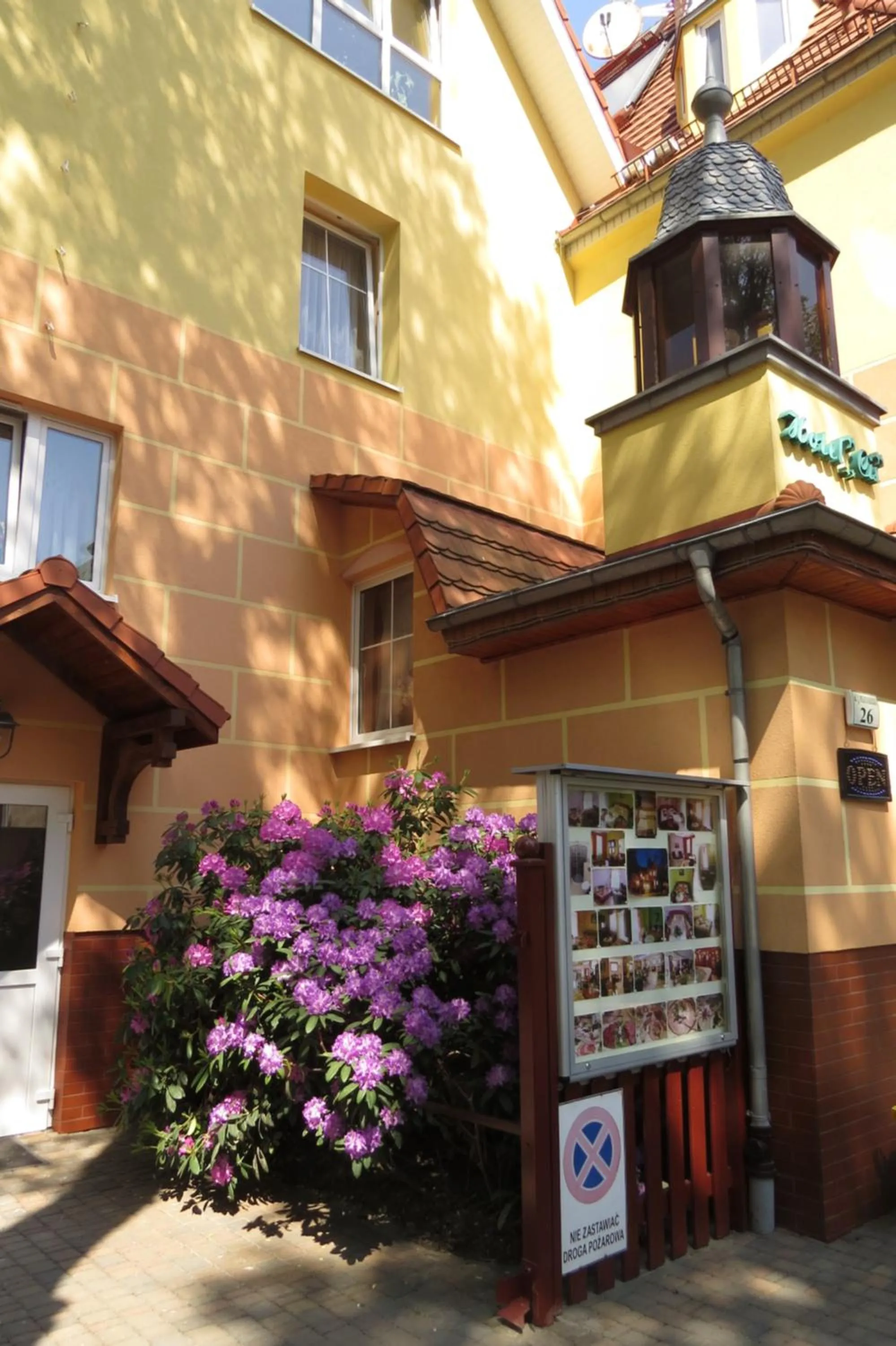 Property building in Hotel Cis