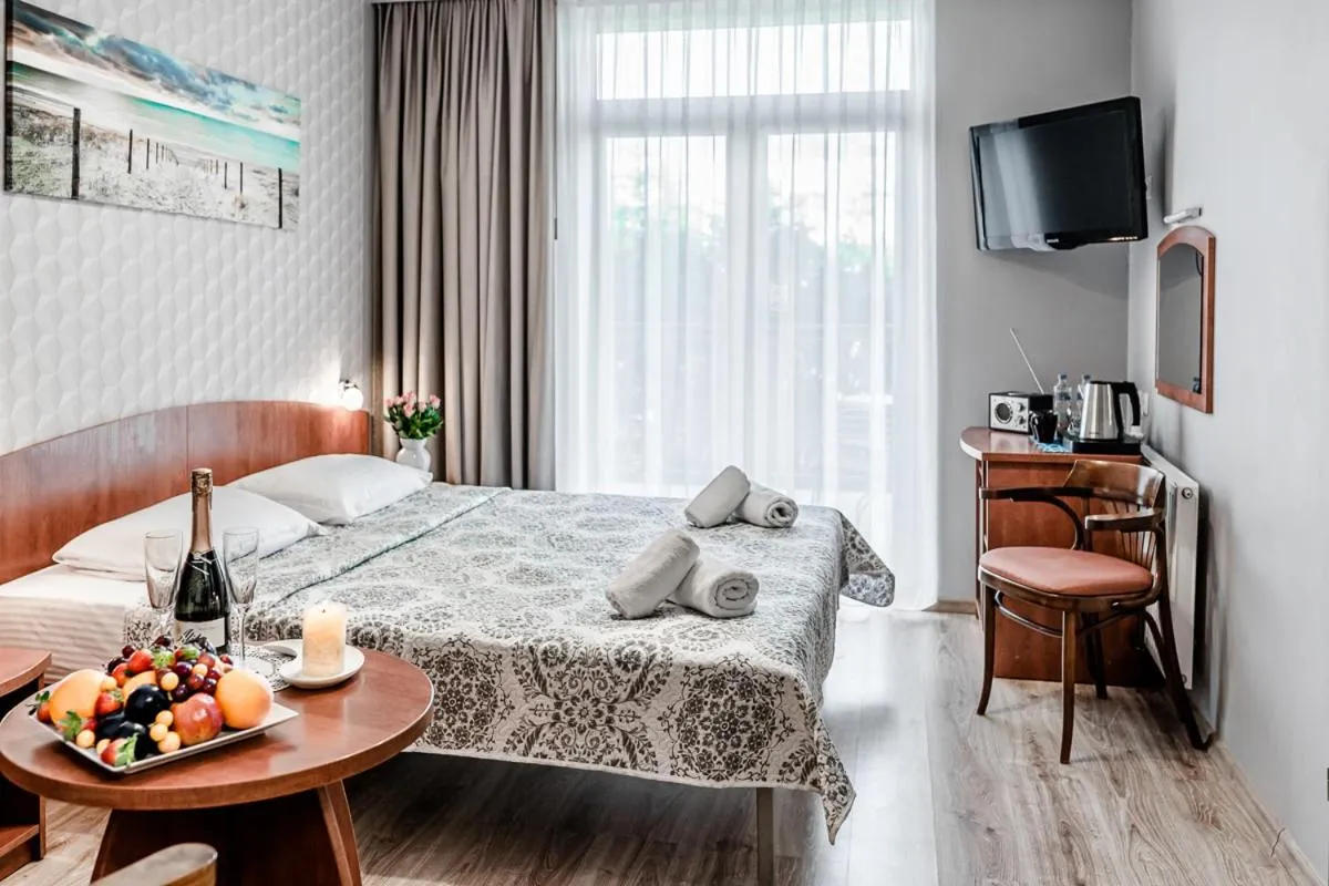 Other, Bed in Hotel Cis