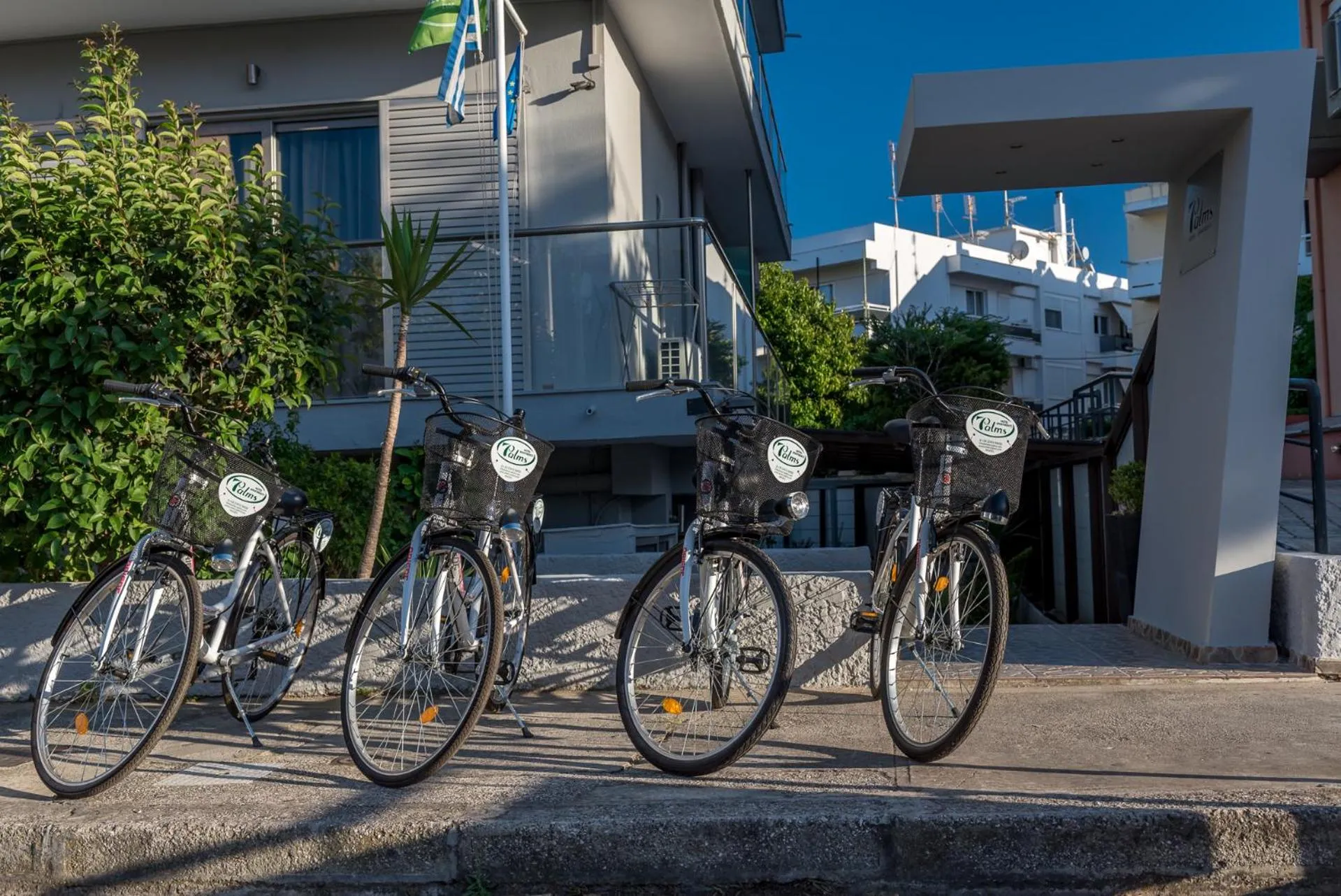Facade/entrance in 7Palms