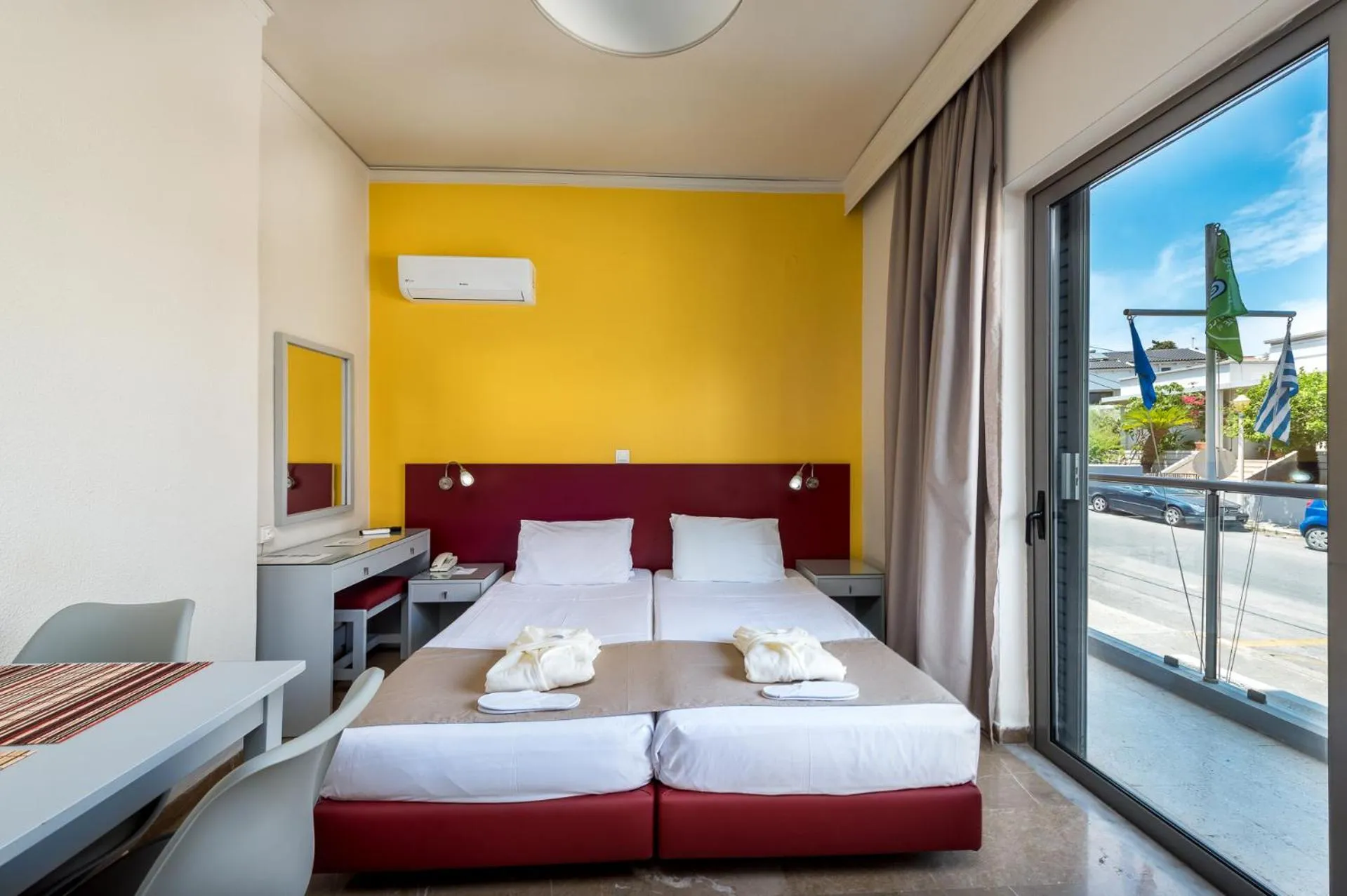 Bedroom, Bed in 7Palms