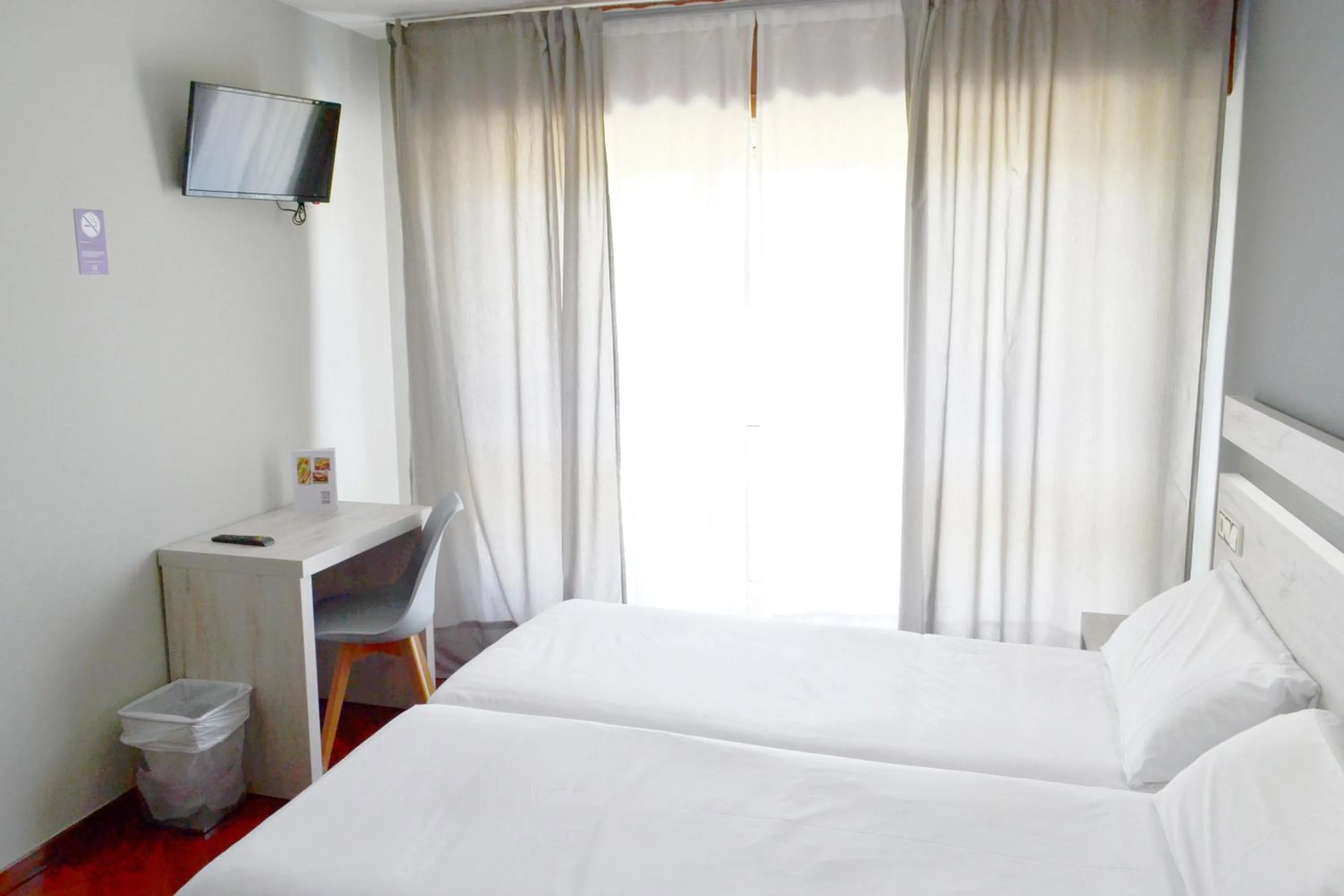 Bed in Alda Puerta Coruña