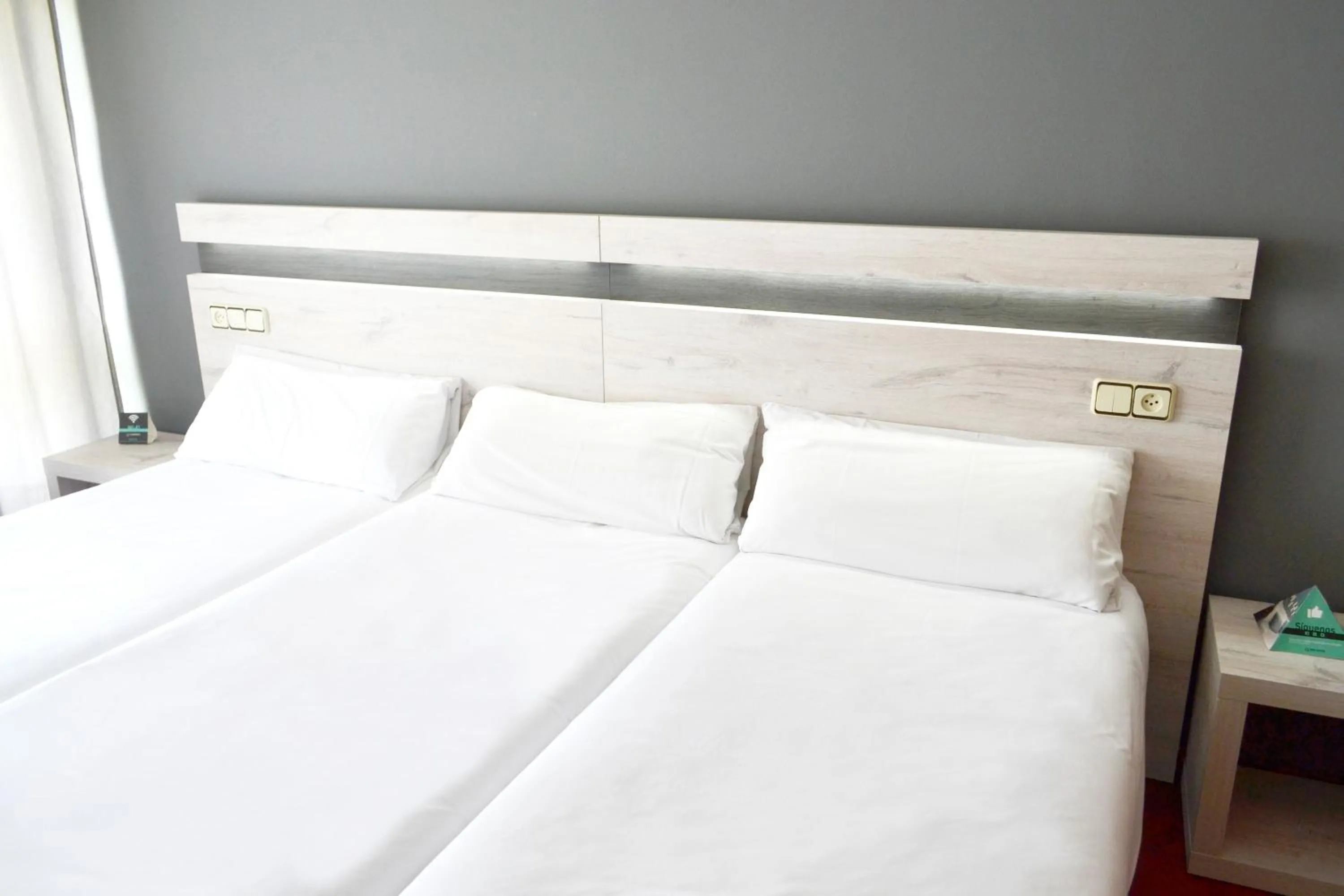 Bed in Alda Puerta Coruña