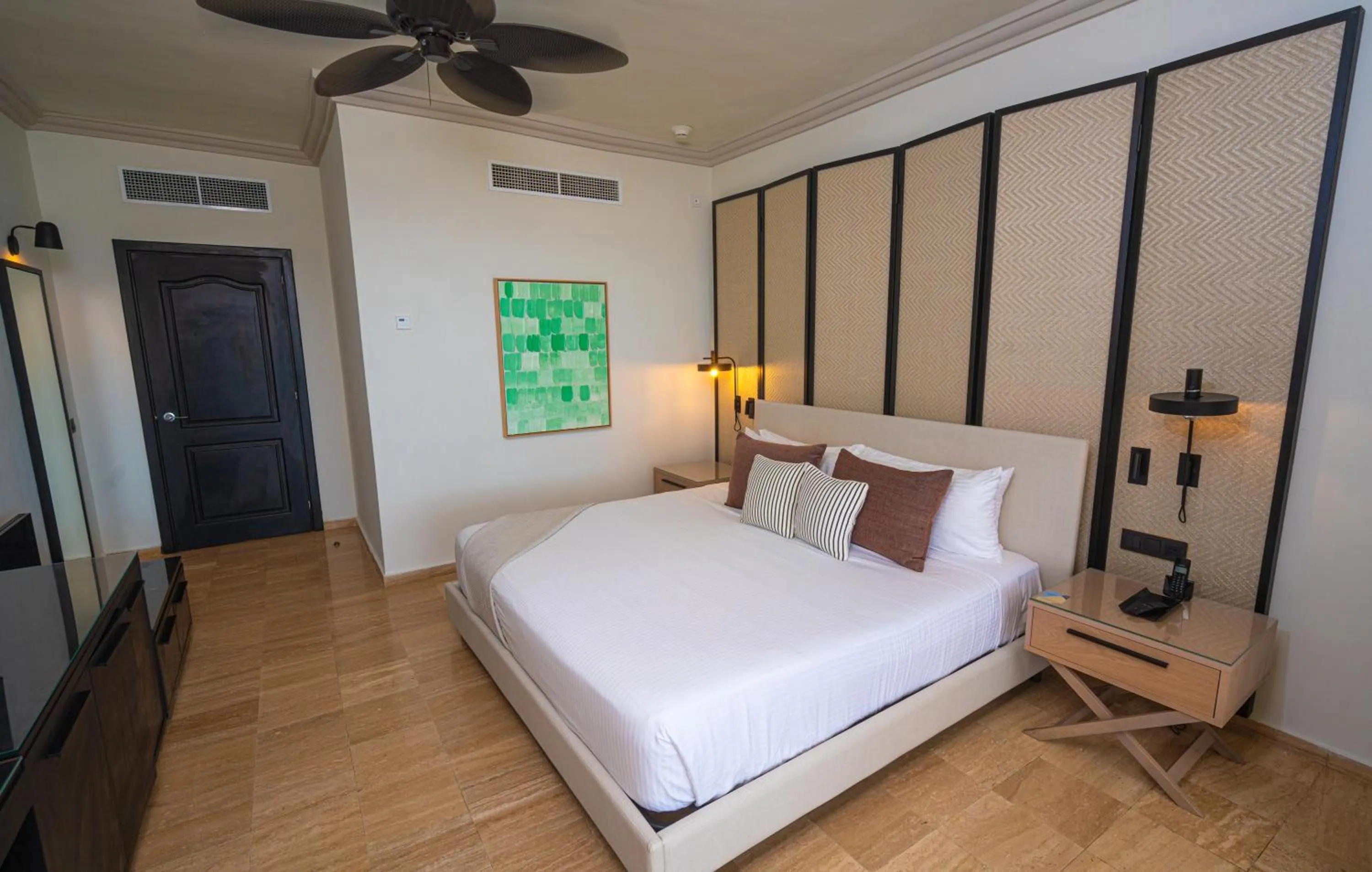 Bedroom, Bed in Grand Palladium Jamaica Resort & Spa All Inclusive