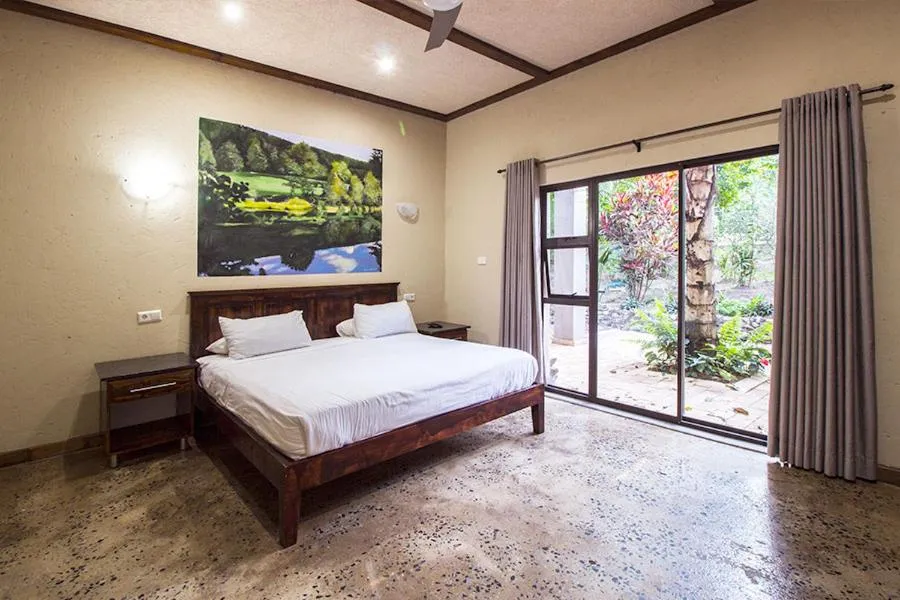 Bed in Stephan's Guest House