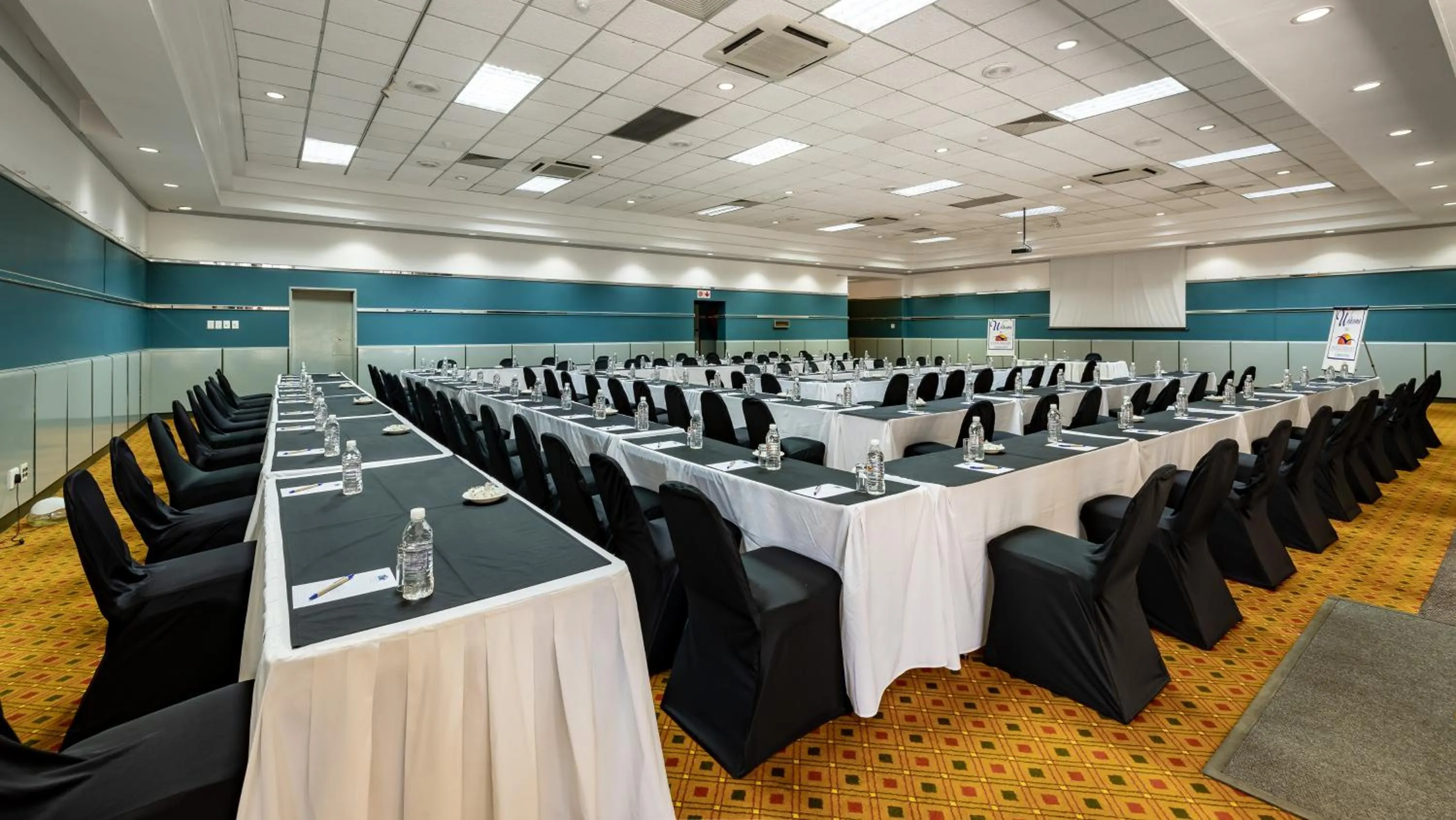 Meeting/conference room in African Sky Harrismith Inn