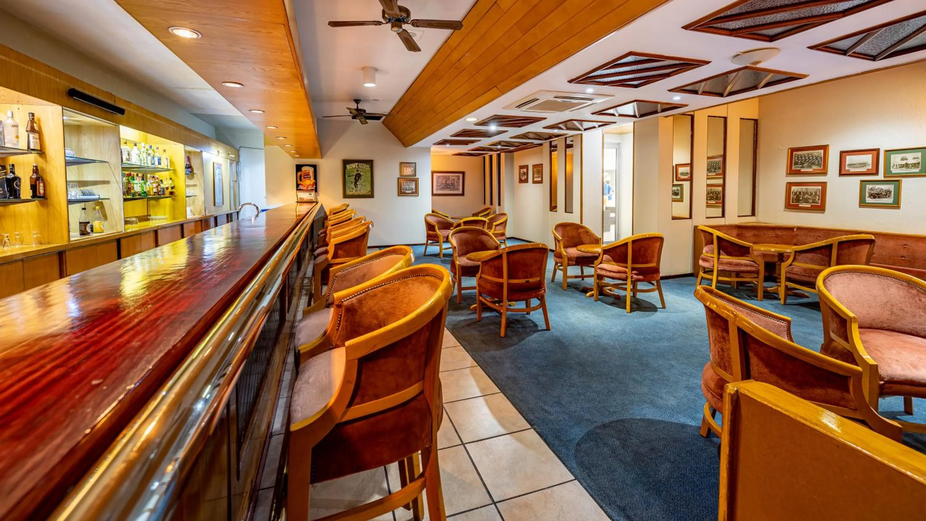 Lounge or bar in African Sky Harrismith Inn