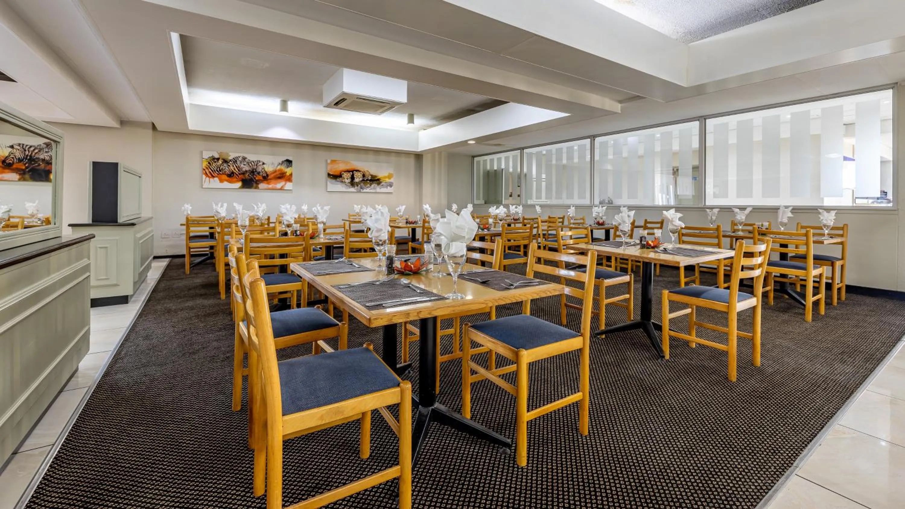 Restaurant/places to eat in African Sky Harrismith Inn