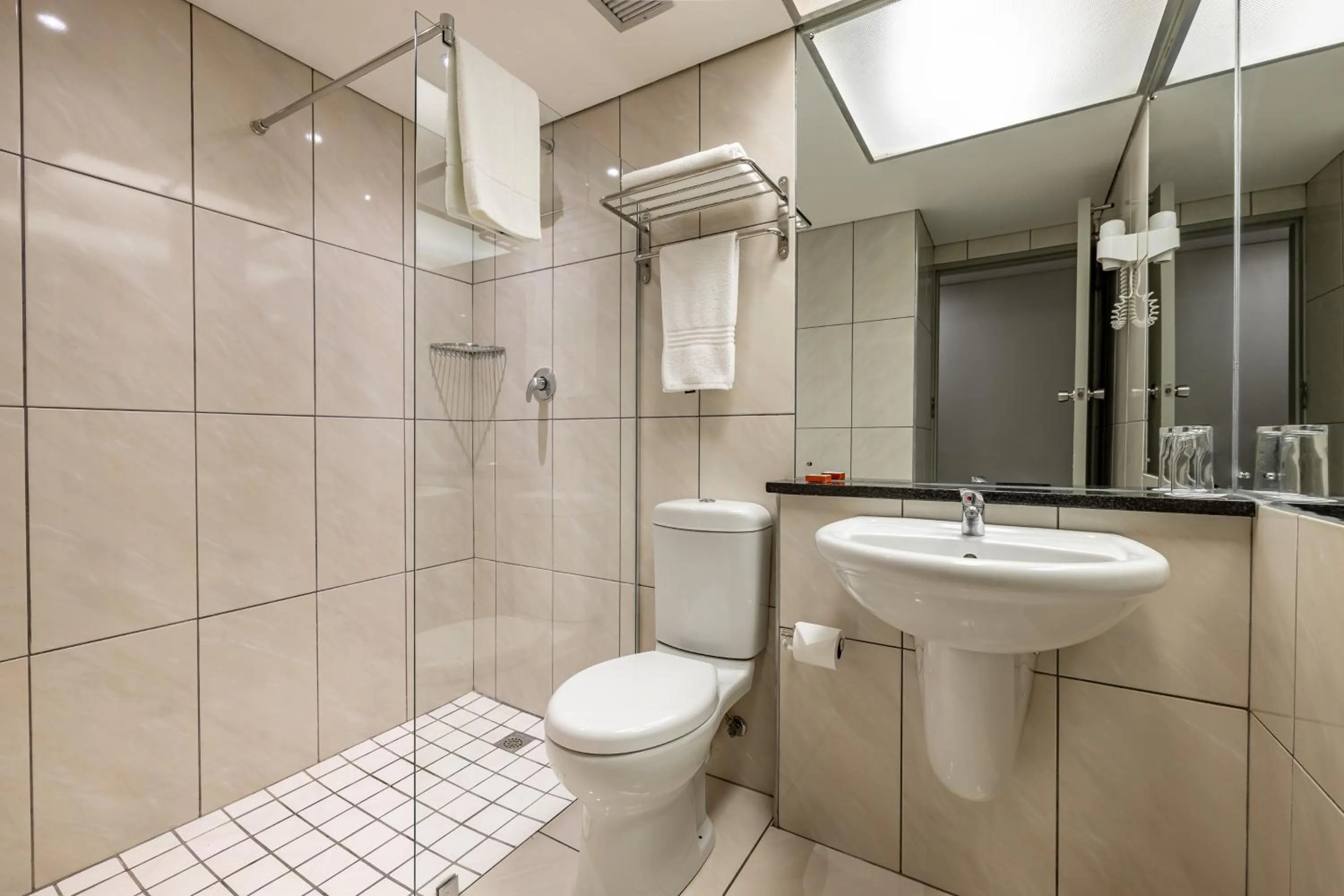 Shower in African Sky Harrismith Inn