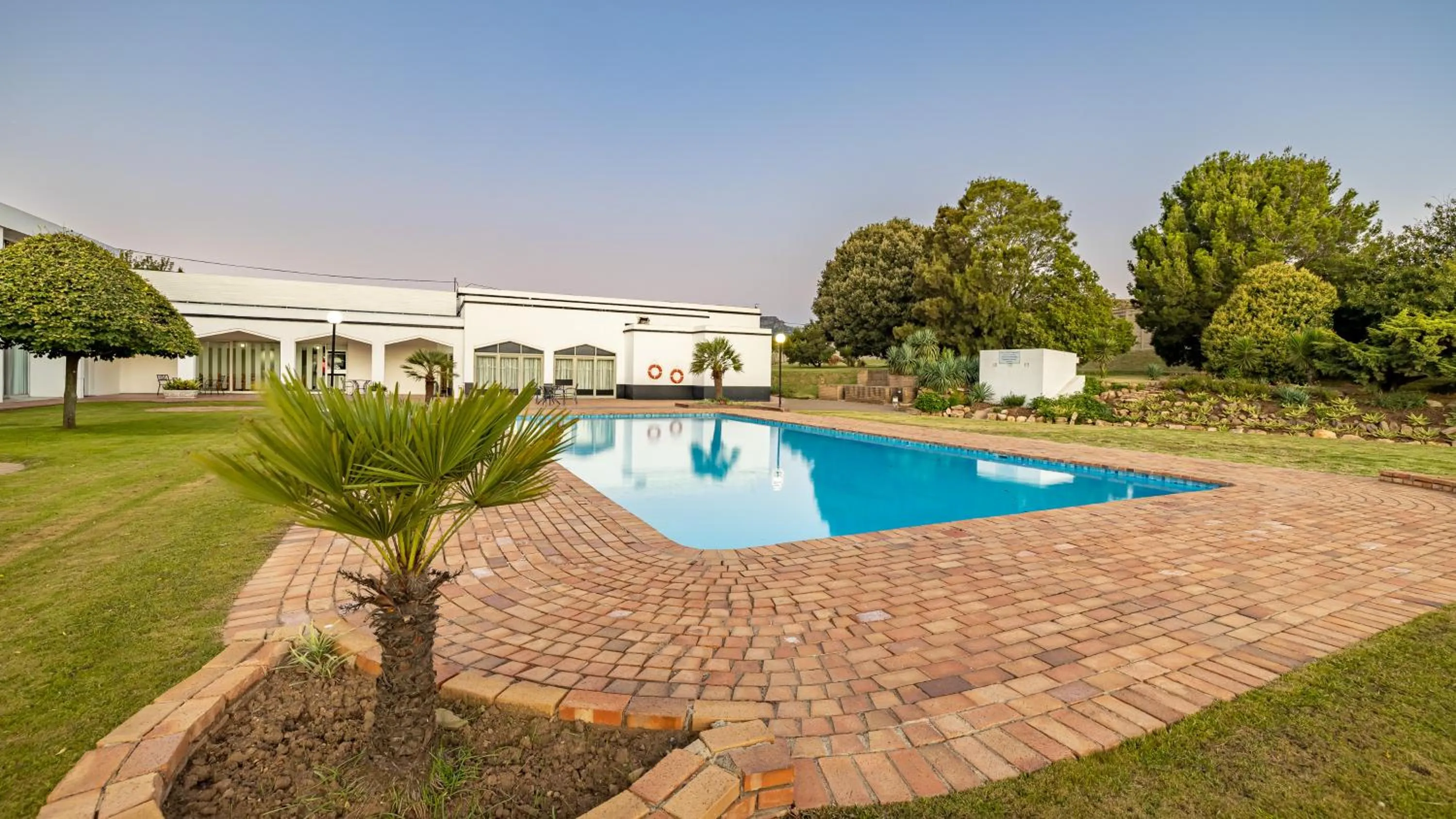 Garden view in African Sky Harrismith Inn