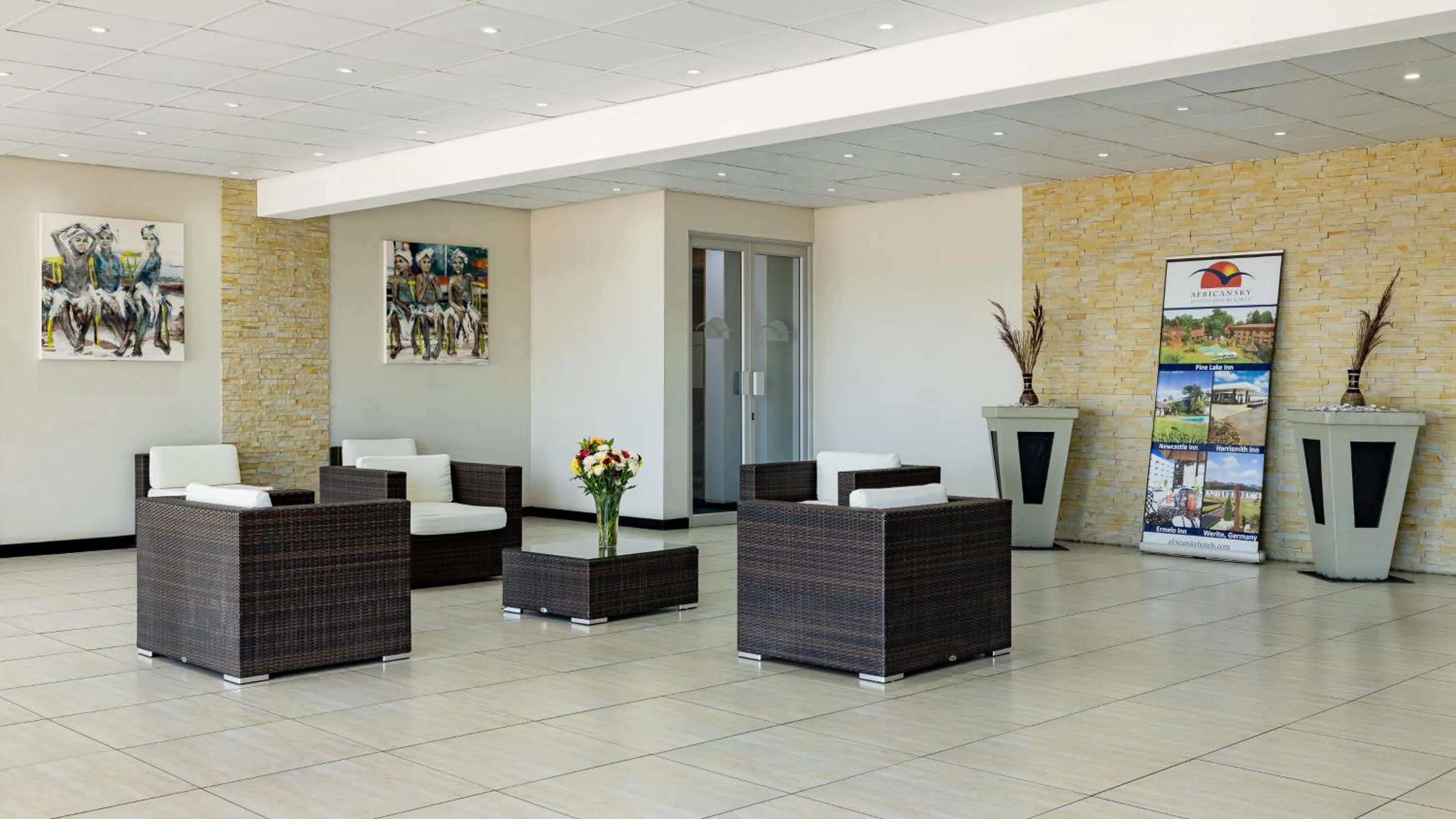 Lobby or reception in African Sky Harrismith Inn