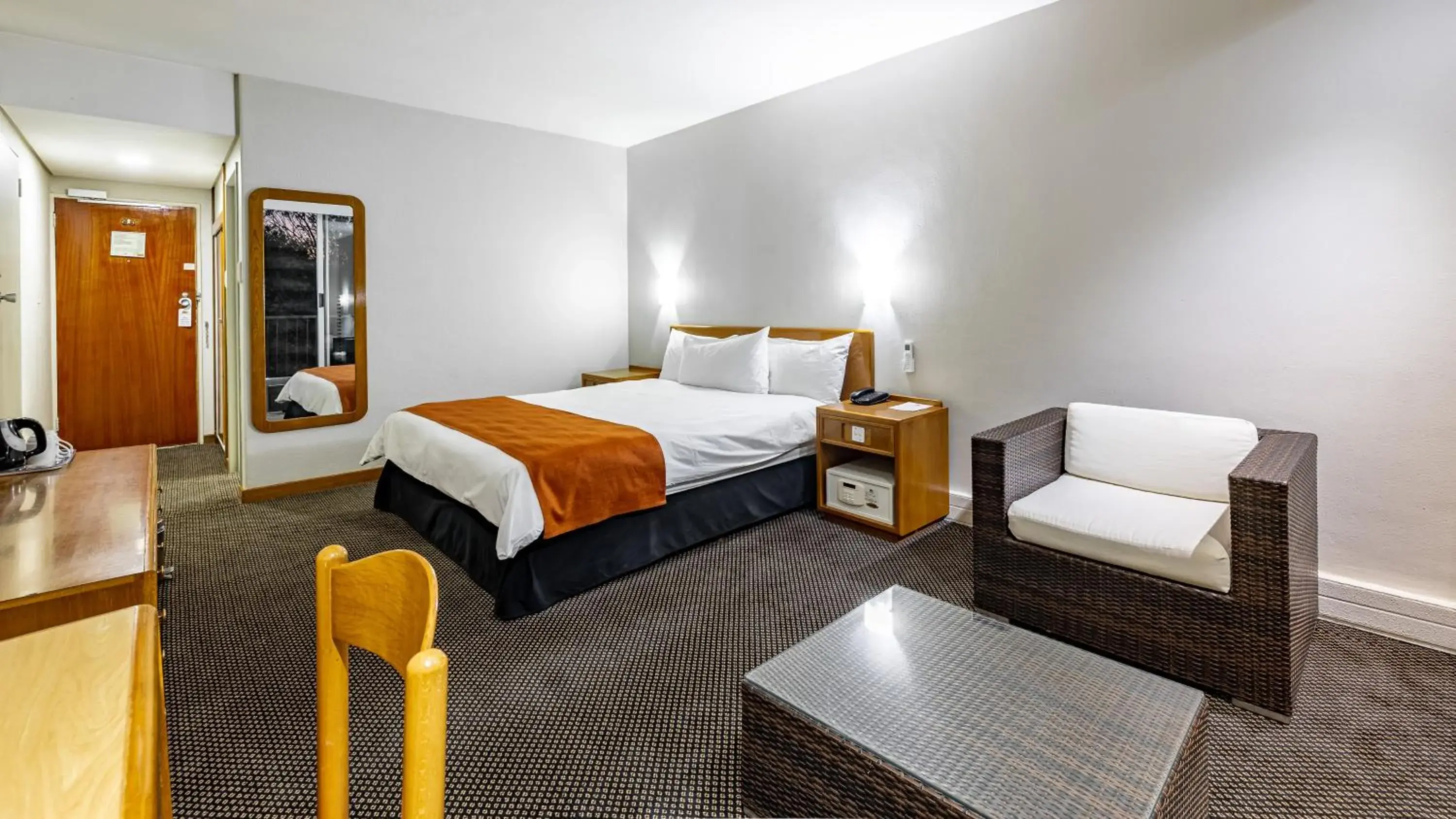 Suite - single occupancy in African Sky Harrismith Inn Suite - single occupancy in African Sky Harrismith Inn