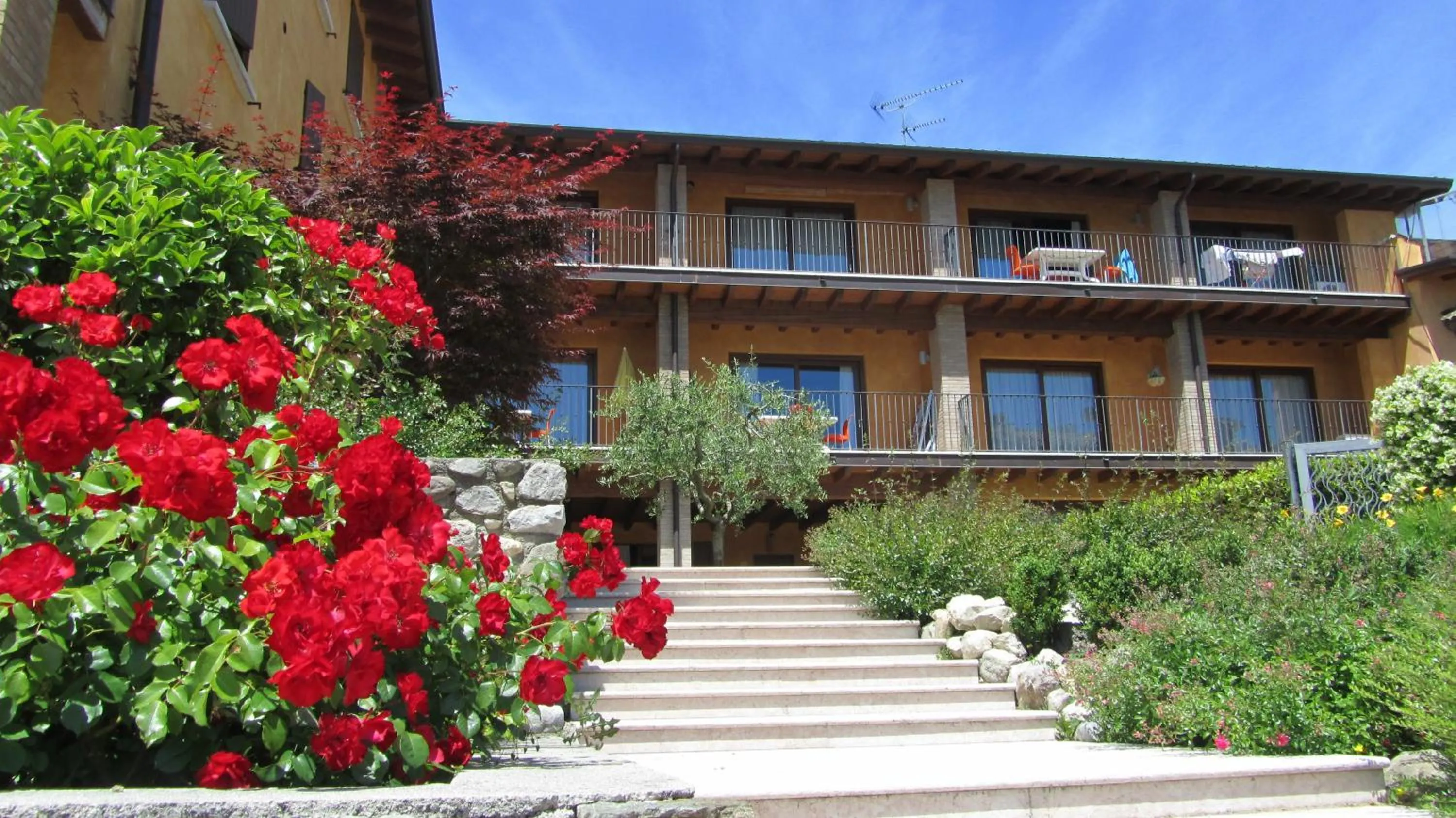 Facade/entrance in Residence Corte Ferrari -Ciao Vacanze-