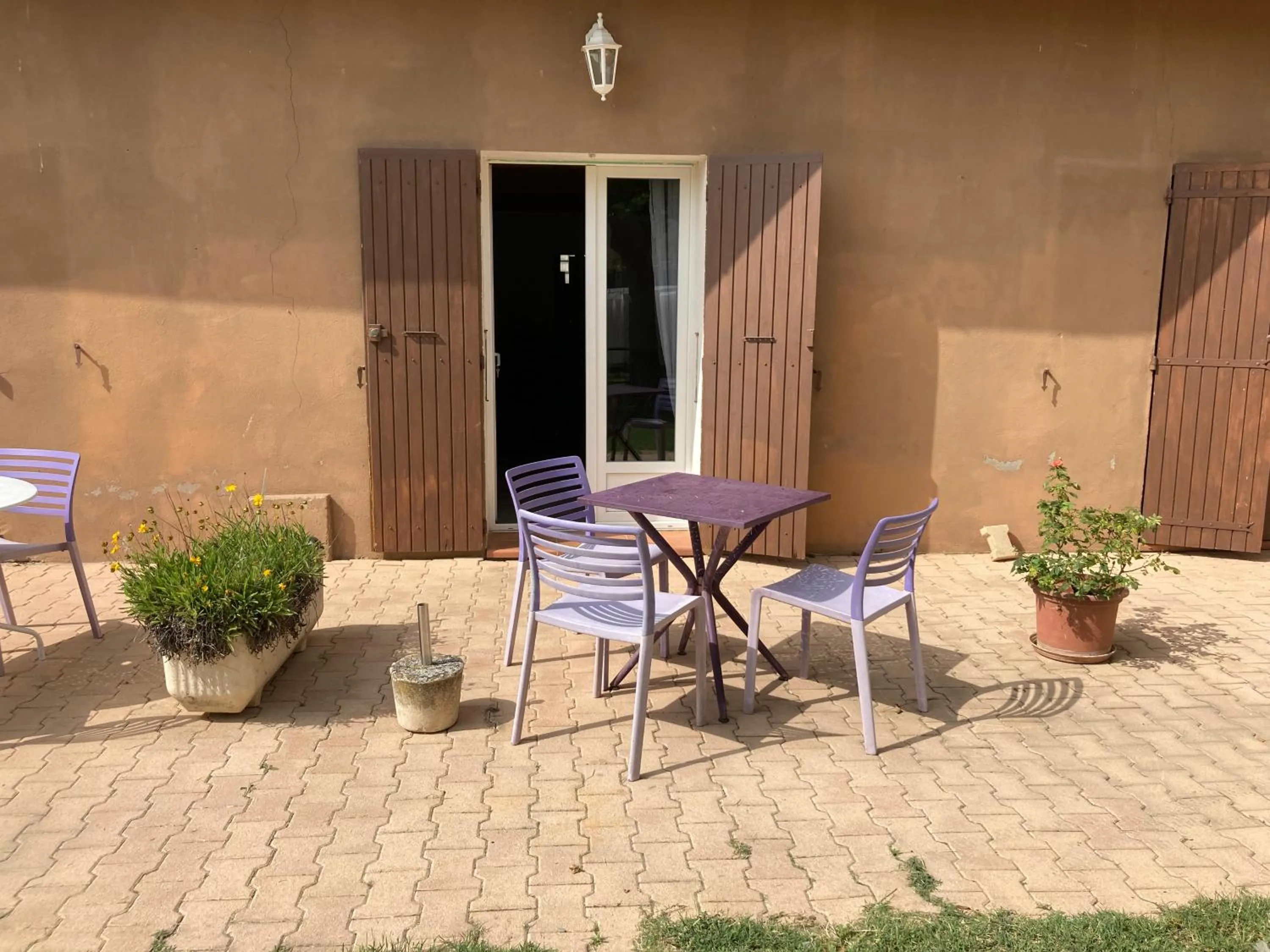 Patio in Auberge Les Olivades