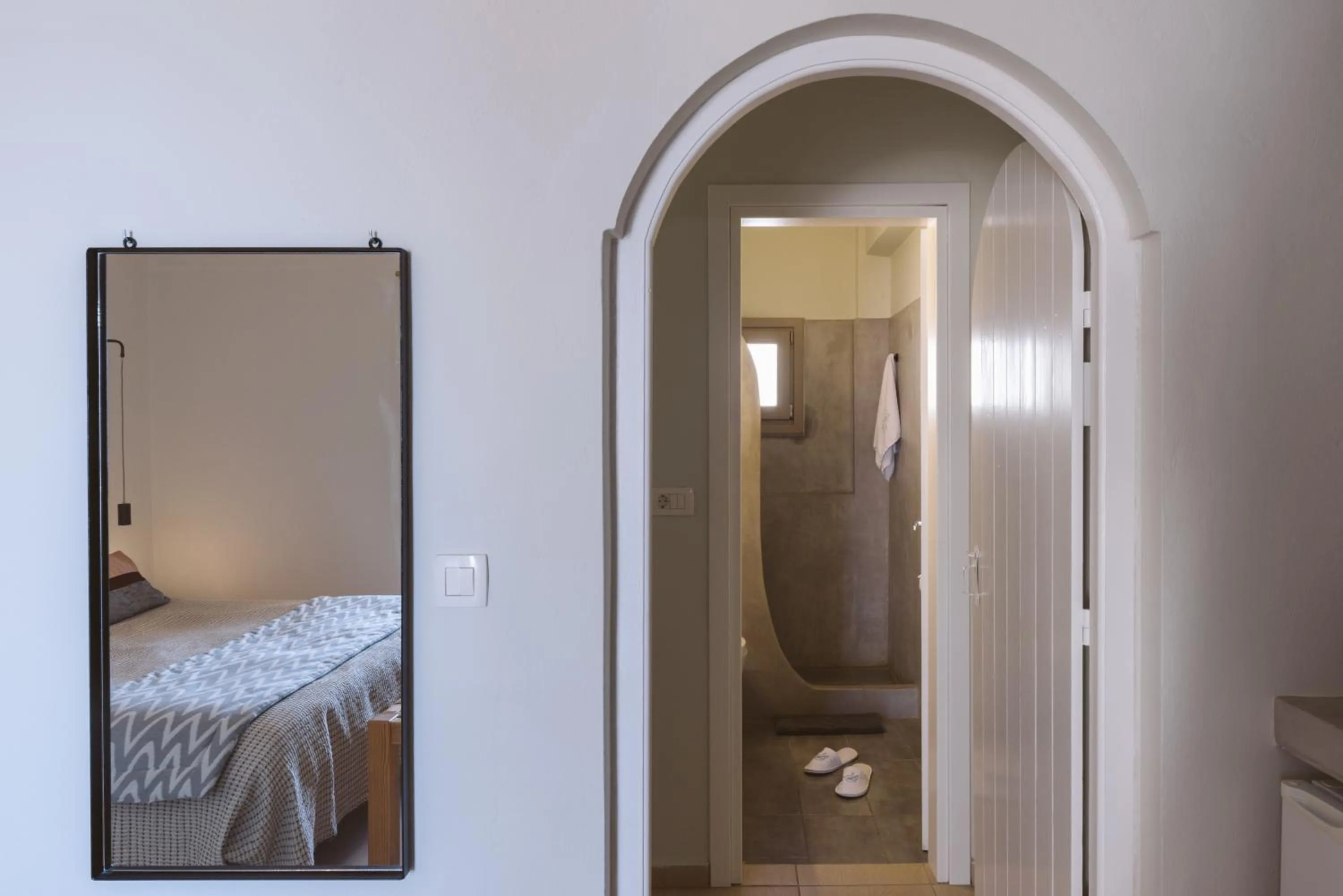 Bathroom, Bed in Grand View - Megalochori Santorini