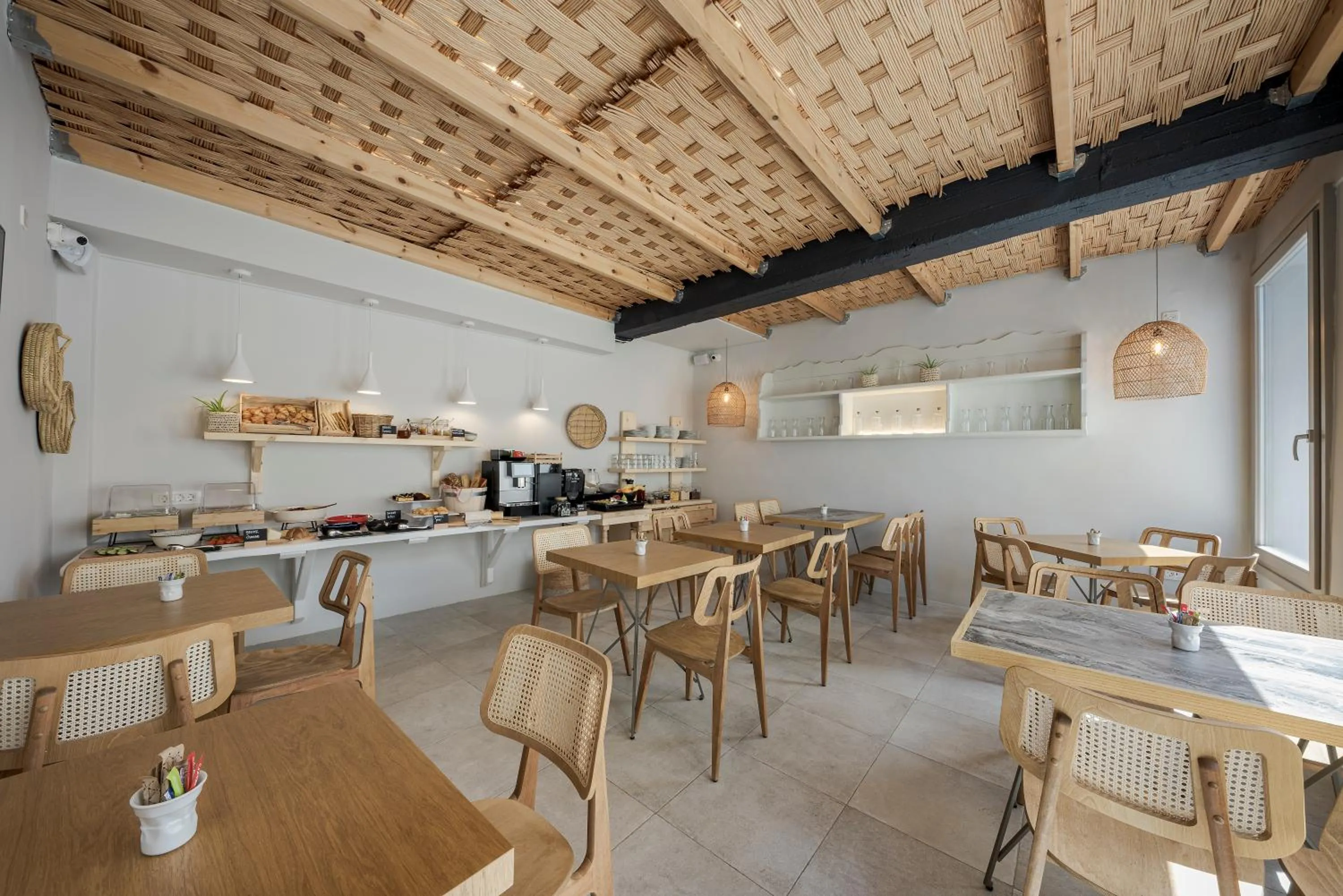 Breakfast in Grand View - Megalochori Santorini