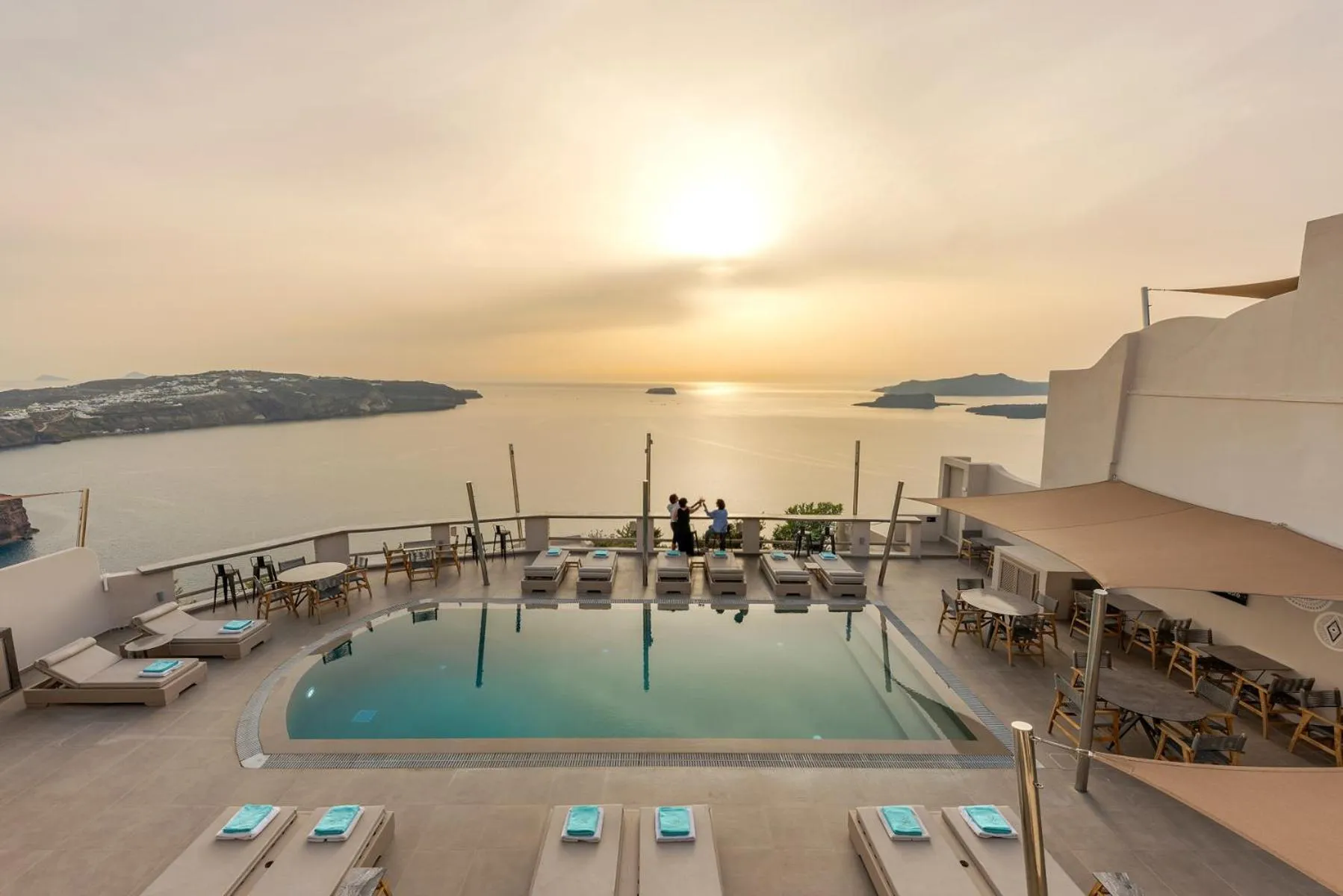 Swimming pool in Grand View - Megalochori Santorini