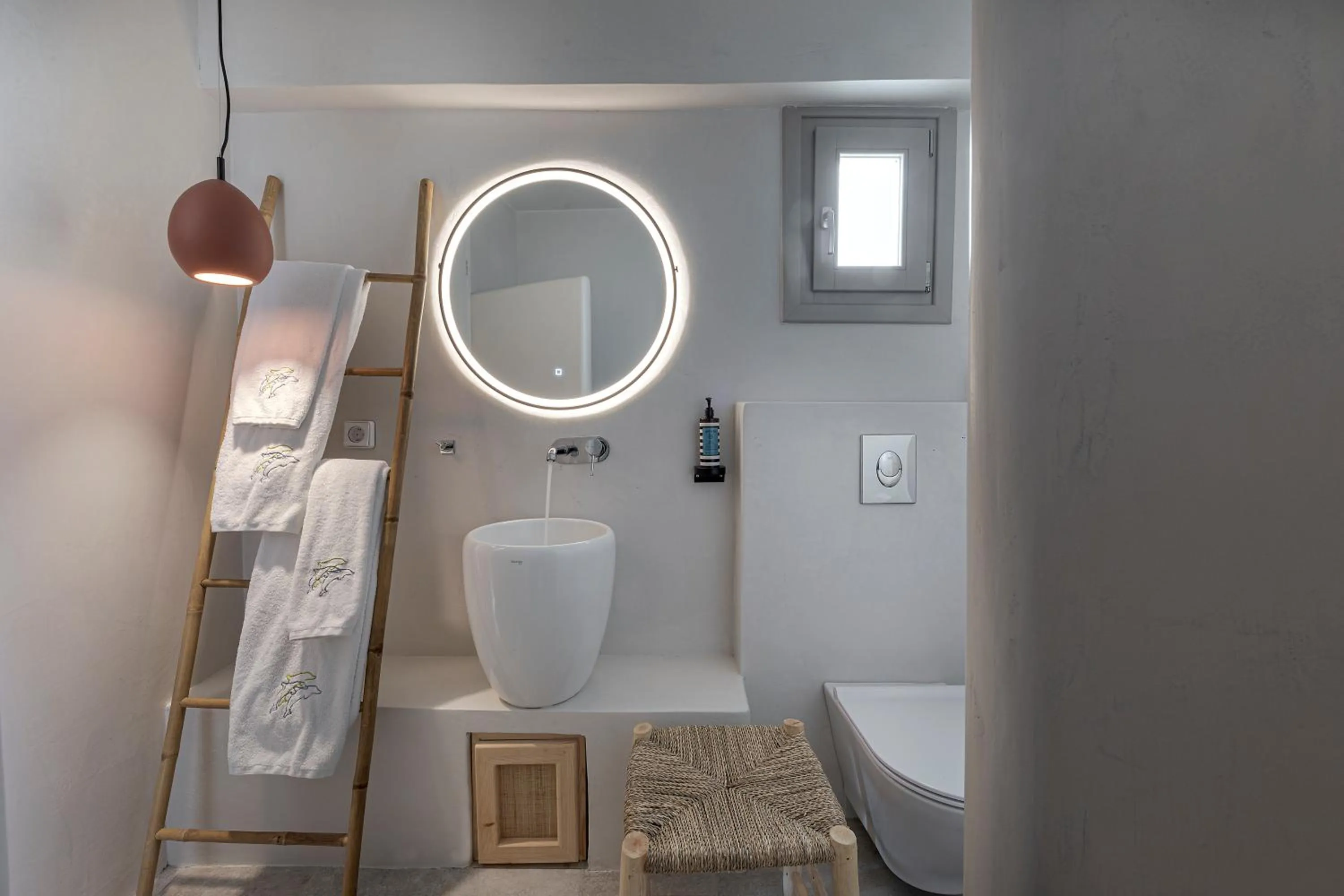 Bathroom in Grand View - Megalochori Santorini