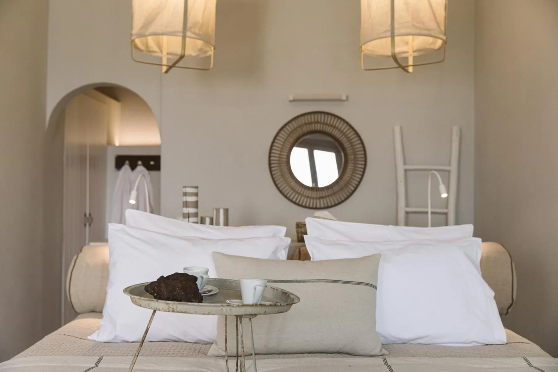 Bed in Grand View - Megalochori Santorini