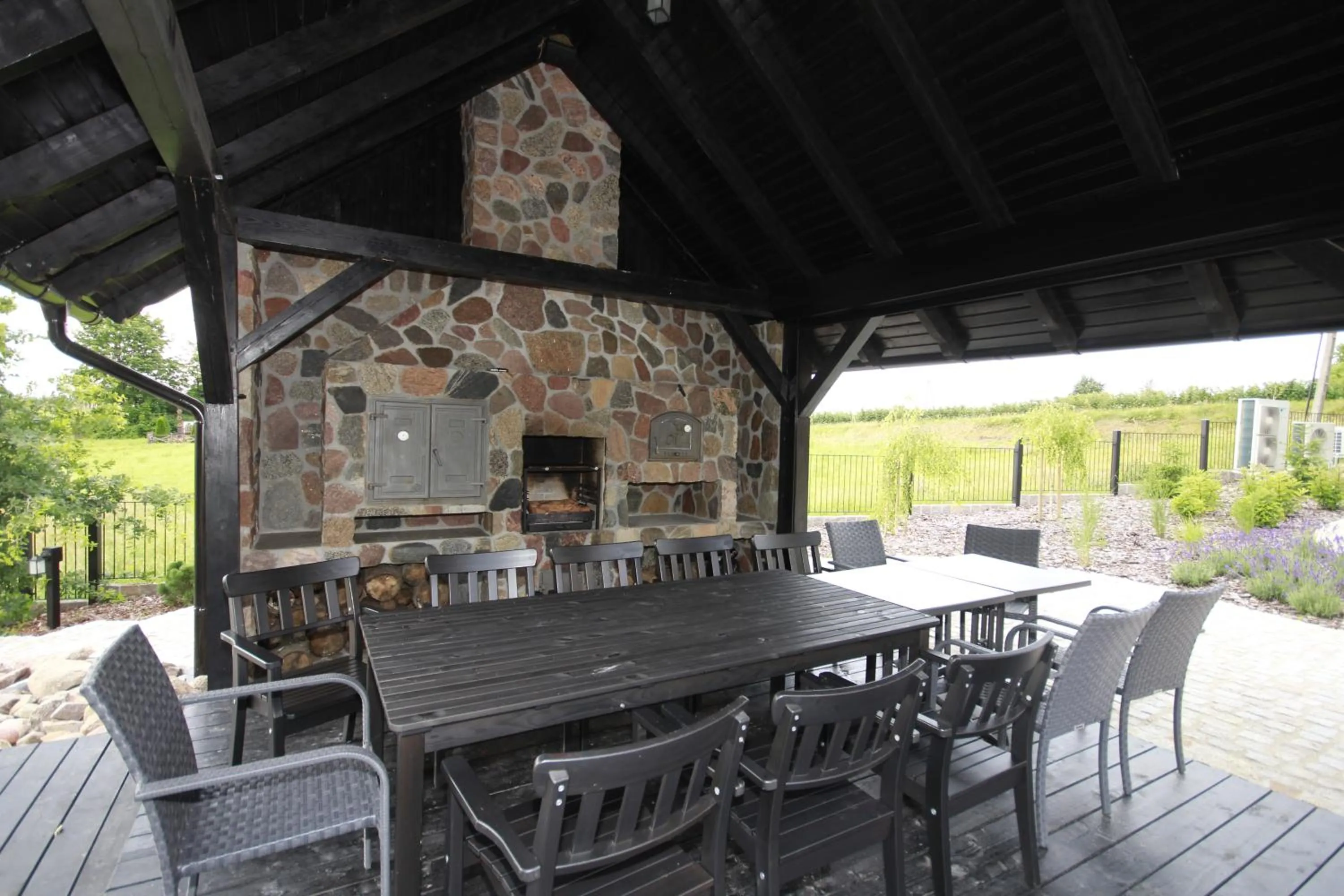 BBQ facilities in Estancja Mezowo