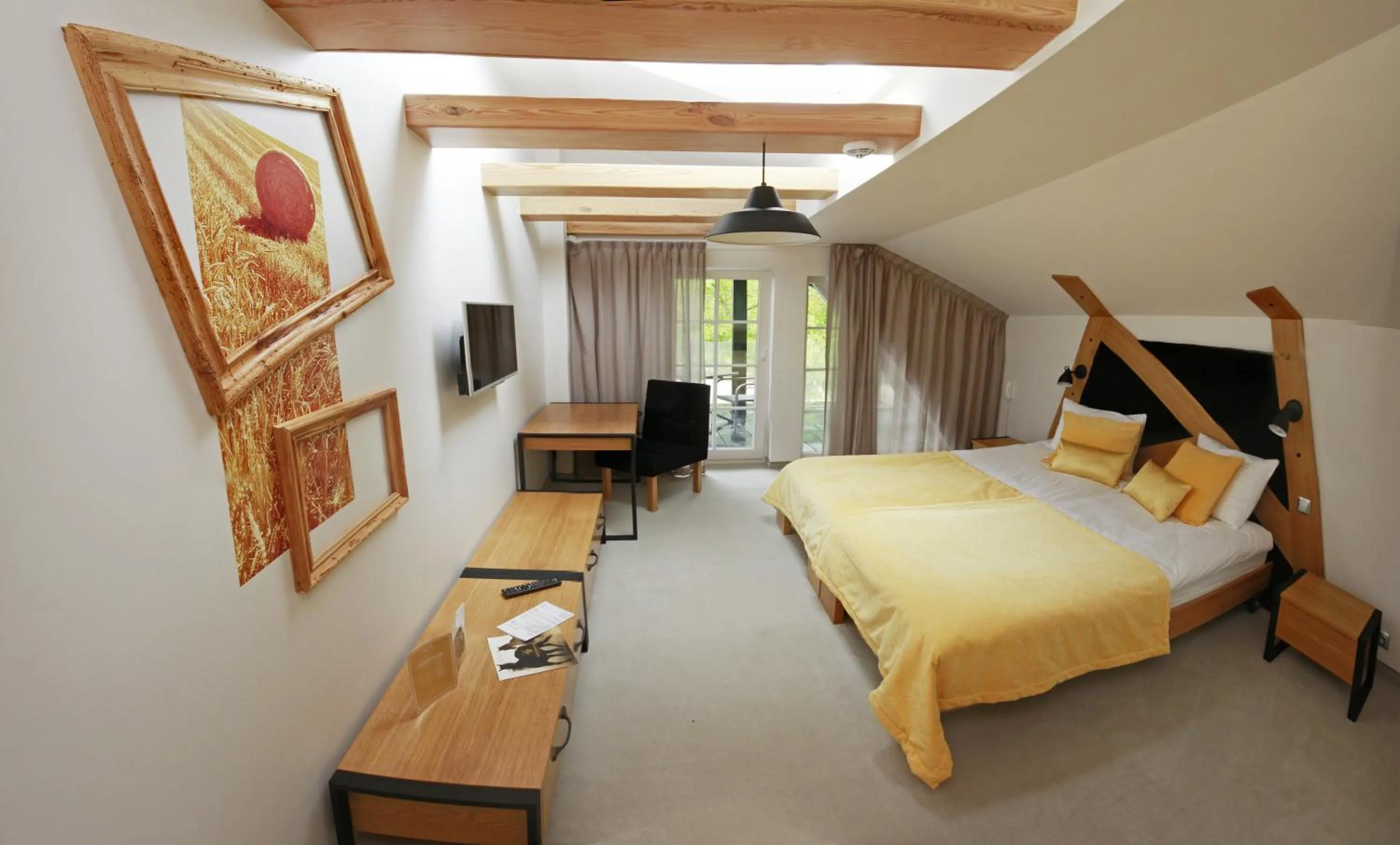 TV and multimedia in Estancja Mezowo