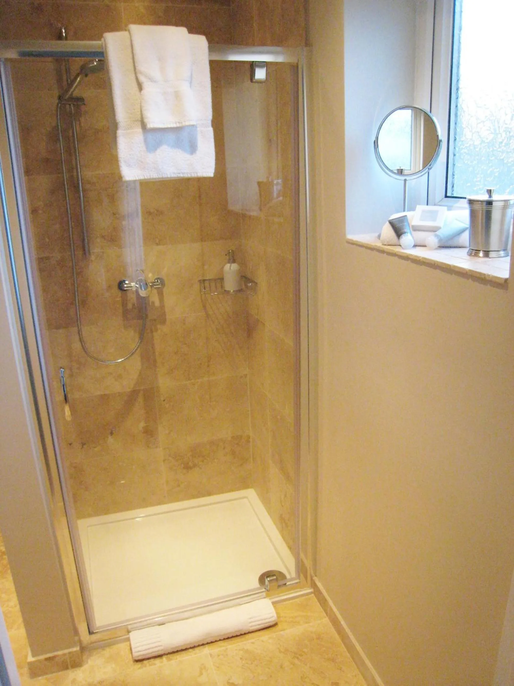 Shower in Oak Tree Lodge & Holiday Parking