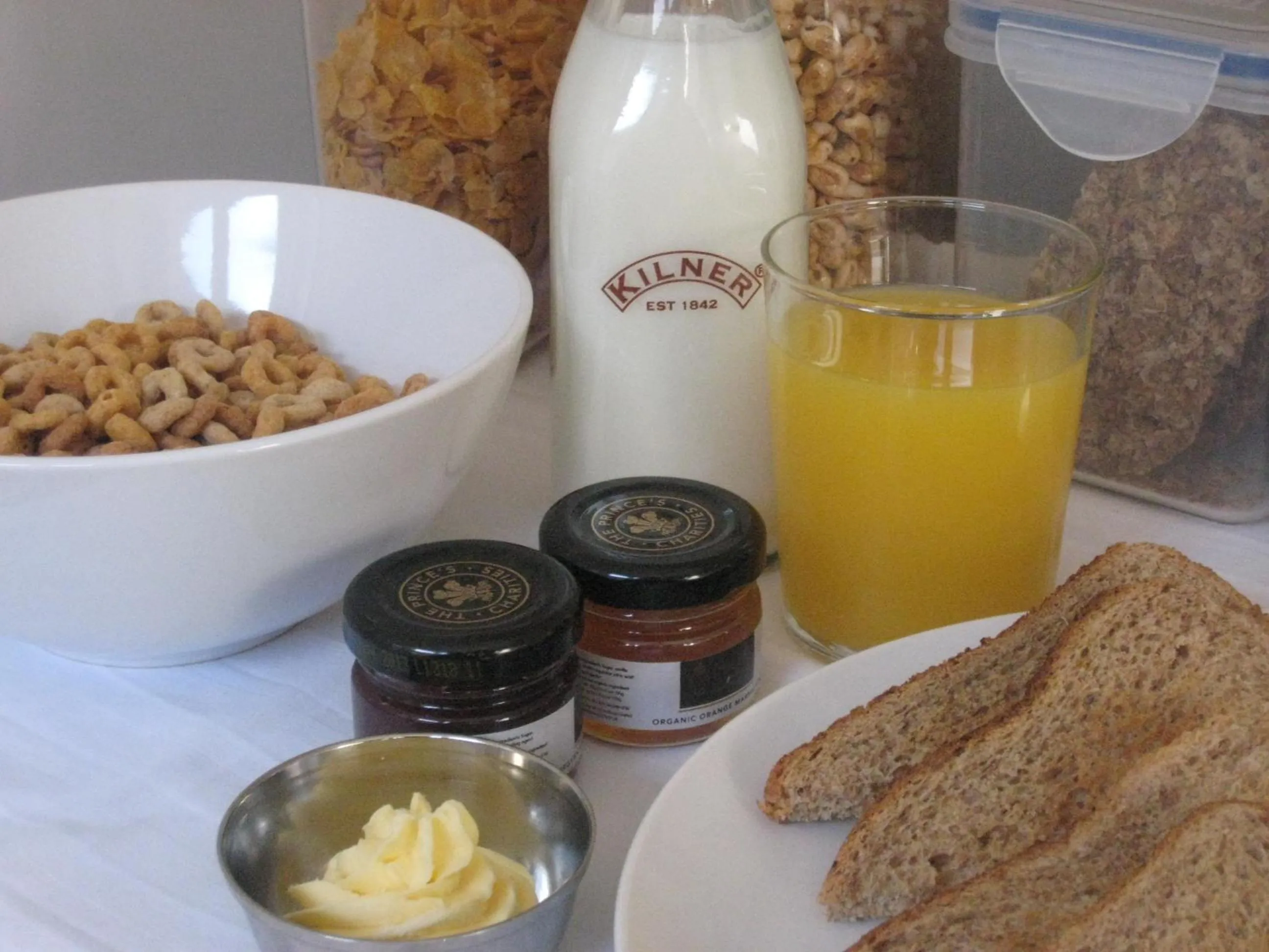 Food in Oak Tree Lodge & Holiday Parking