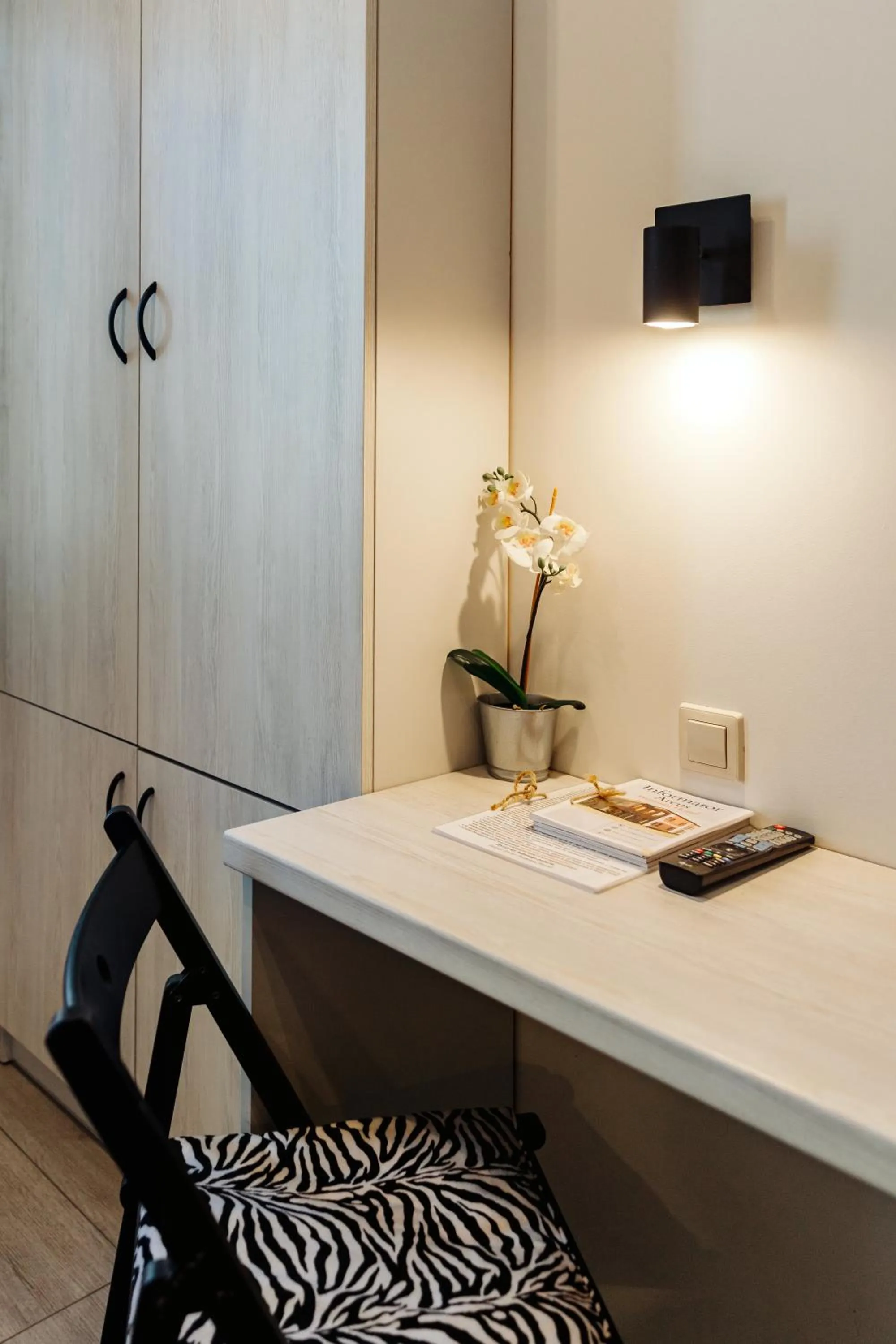 wardrobe in Arcus Premium Hostel