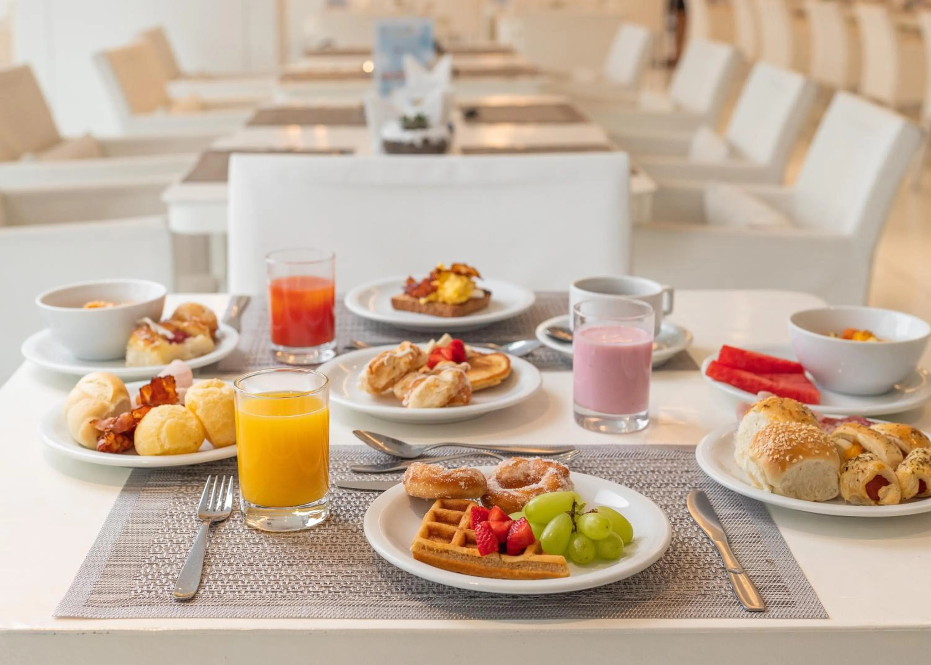 Food and drinks in CDesign Hotel