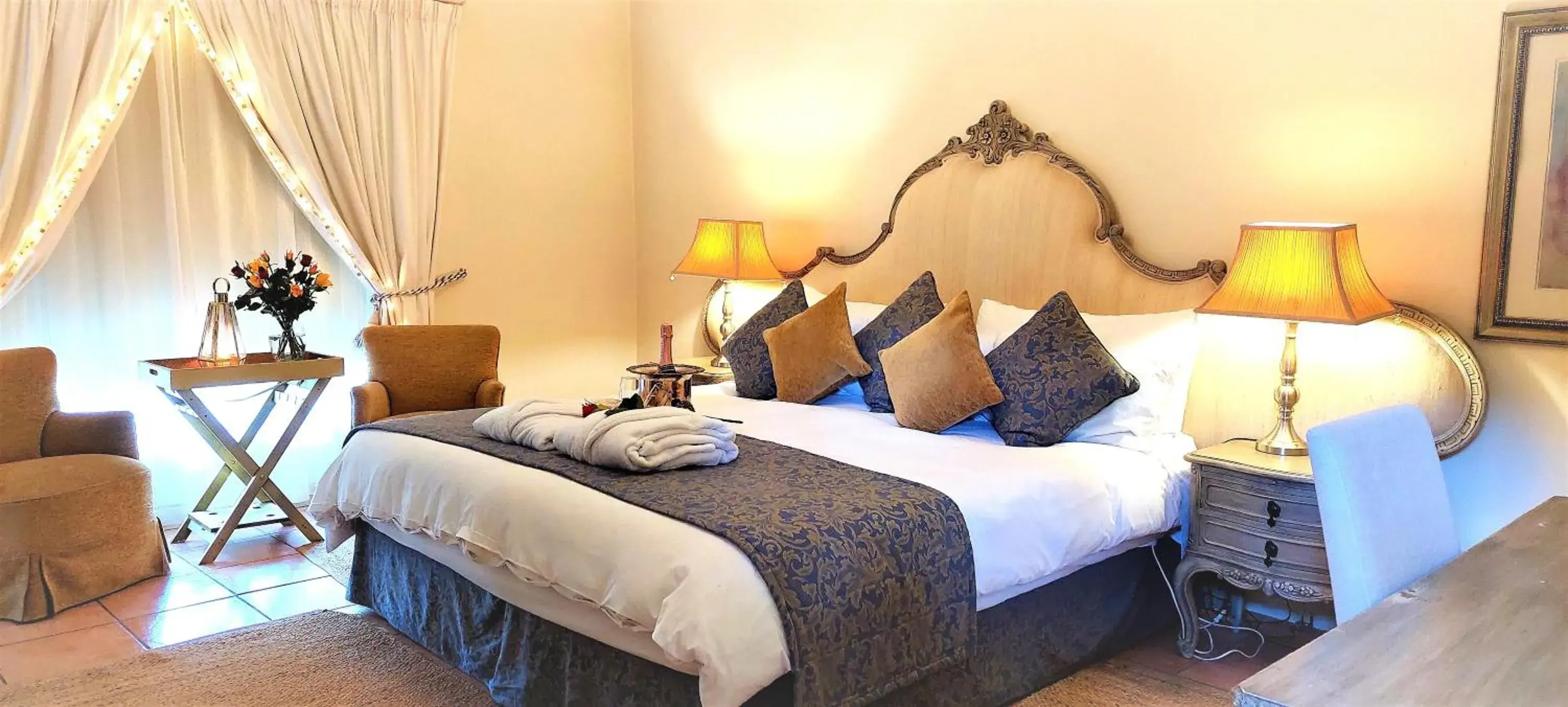 Luxury Double or Twin Room with Bath and Shower - single occupancy in Riversong Guest House Luxury Double or Twin Room with Bath and Shower - single occupancy in Riversong Guest House