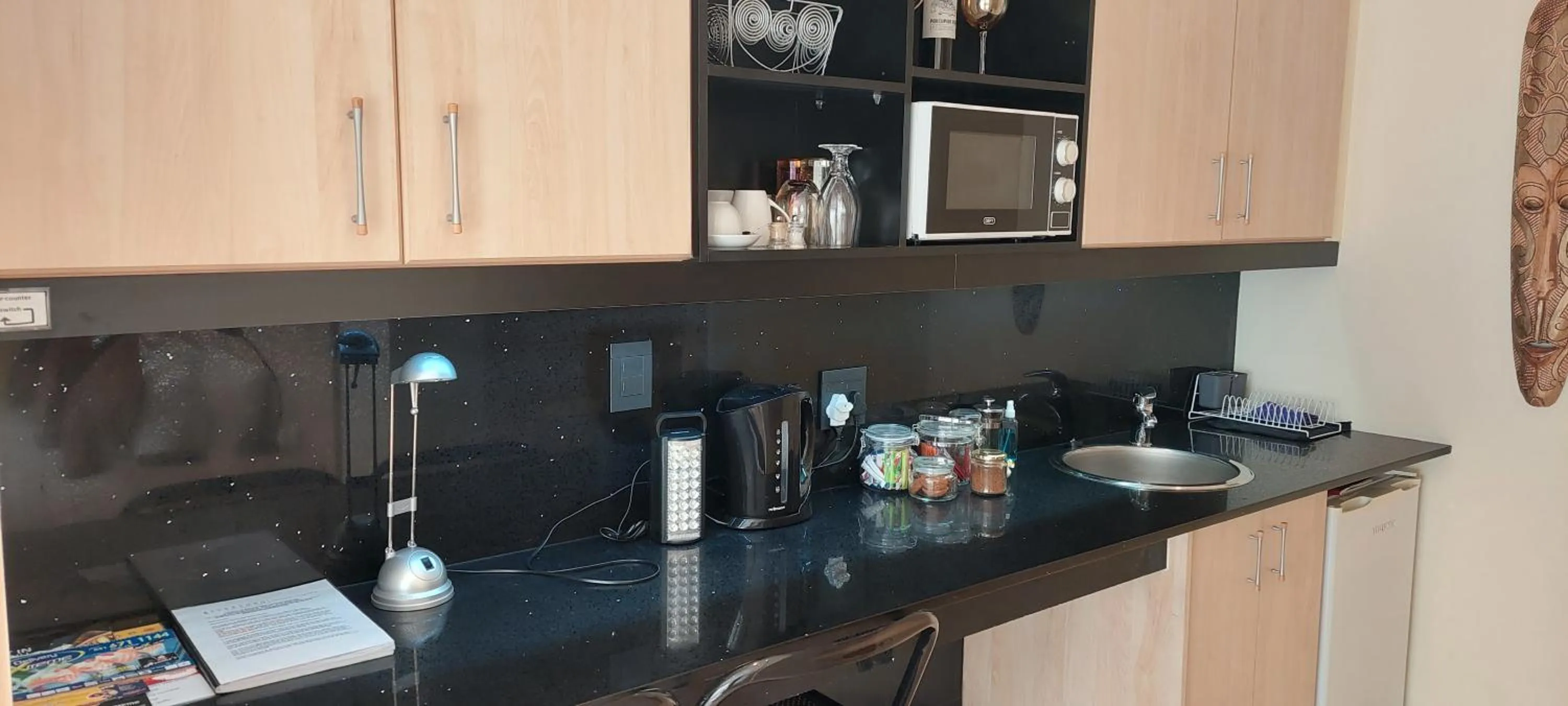 Kitchen or kitchenette in Riversong Guest House