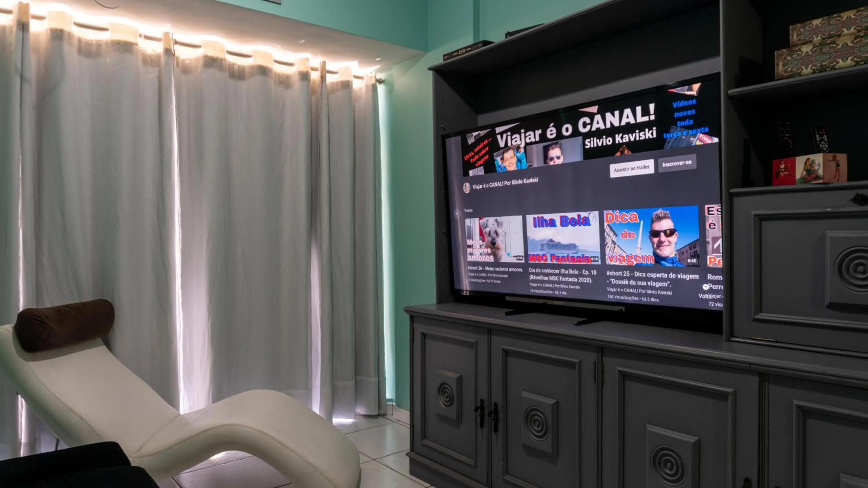 Communal lounge/ TV room in Duplex charmoso - Ótima localização